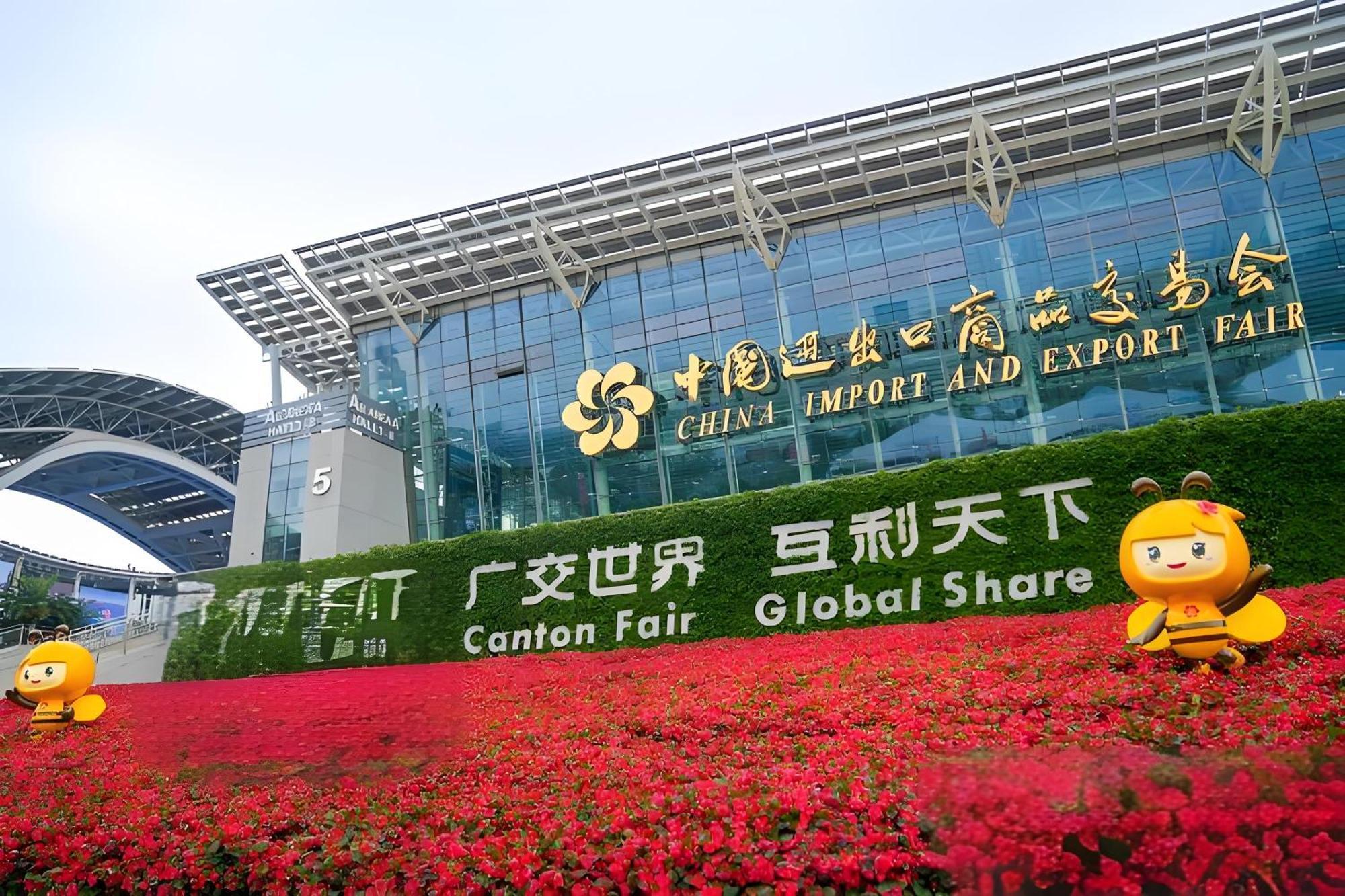 Lan Wan - Yongqing Walking Street&shamian Island Scenic Spot Branch- Exit F Towards Shamian Island At Huangsha Metro Trf Stop Of Line 1&line 6--airport Pick-up Service Hotel Canton