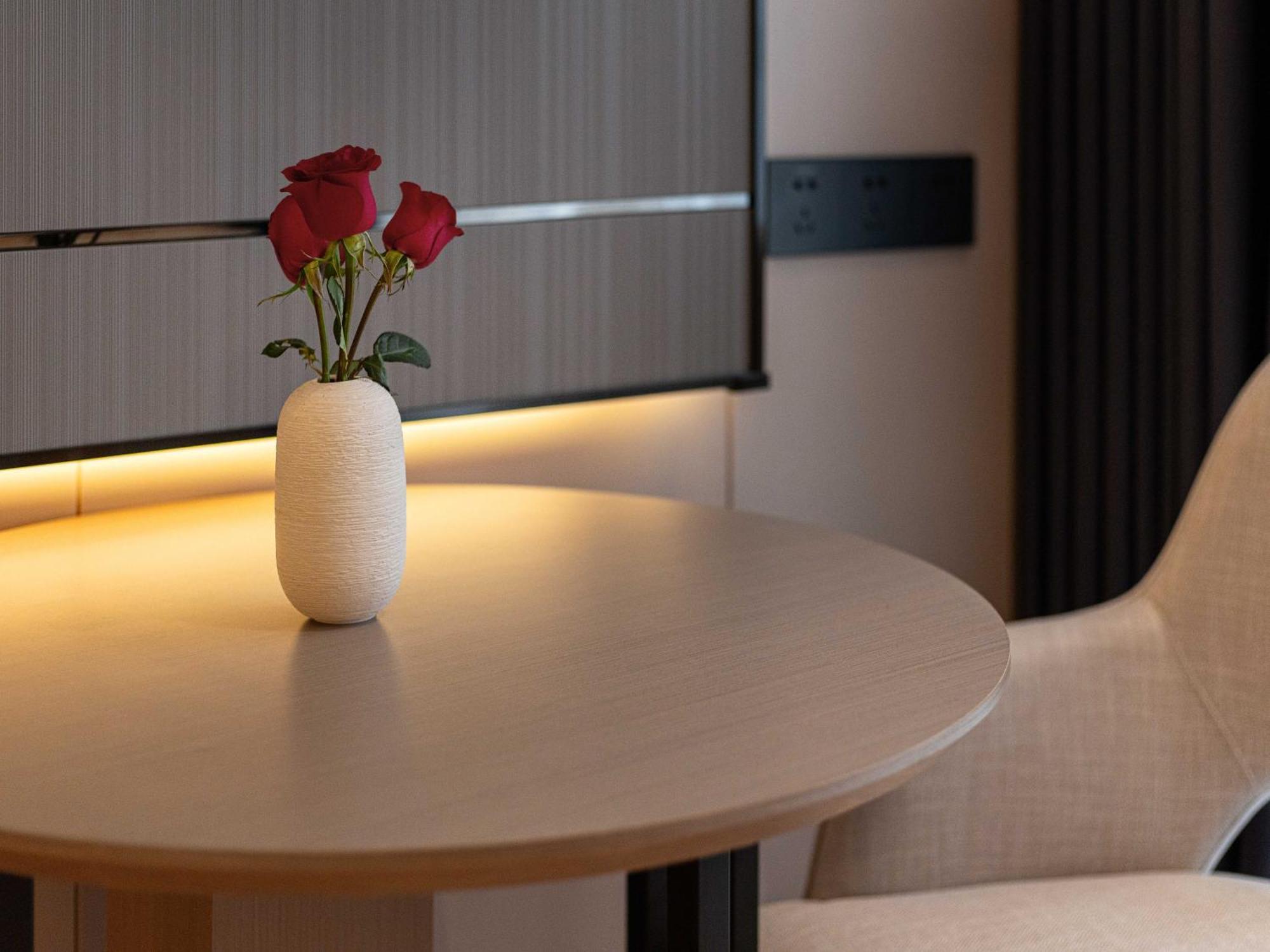 Lavande International Taikoo Hui Square Shipaiqiao Metro Station Branch - Free Shuttle Bus To Fair Complex During Fair Period & Free Vpn Internet Access Hotel