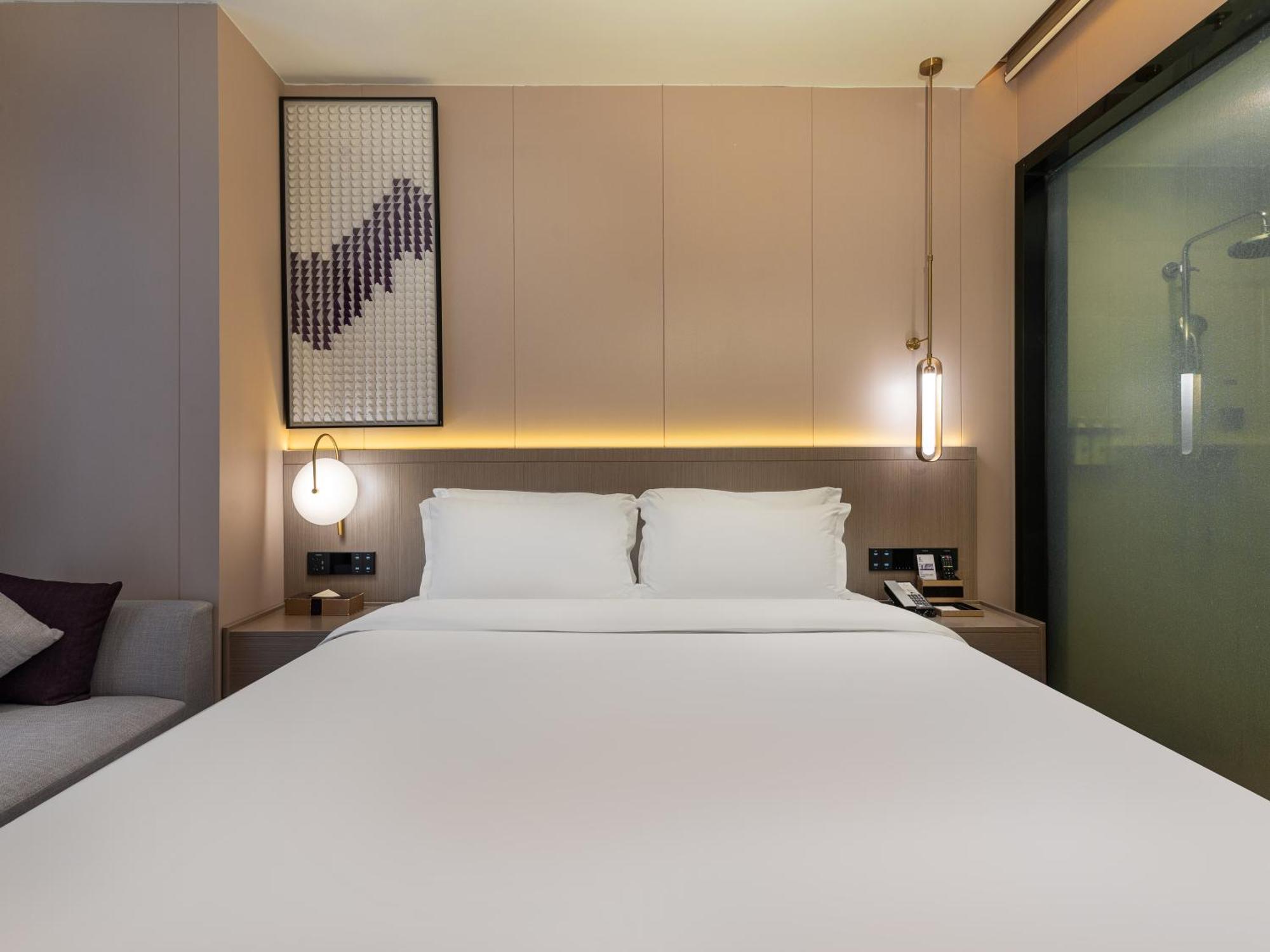 Lavande International Taikoo Hui Square Shipaiqiao Metro Station Branch - Free Shuttle Bus To Fair Complex During Fair Period & Free Vpn Internet Access Hotel Guangzhou