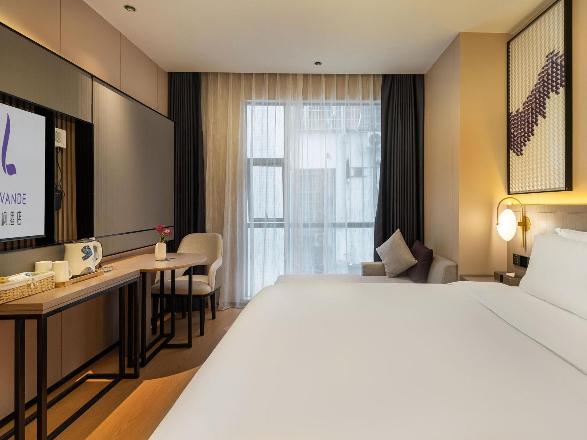 Hotel Lavande International Taikoo Hui Square Shipaiqiao Metro Station Branch - Free Shuttle Bus To Fair Complex During Fair Period & Free Vpn Internet Access