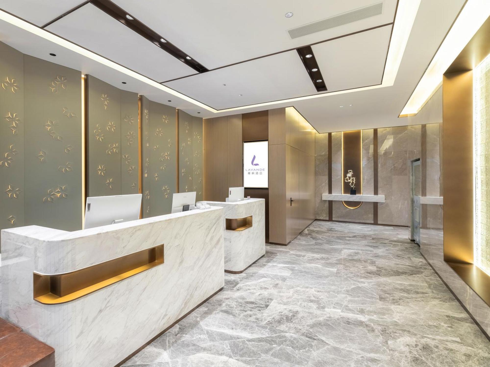 Hotel Lavande International Taikoo Hui Square Shipaiqiao Metro Station Branch - Free Shuttle Bus To Fair Complex During Fair Period & Free Vpn Internet Access Guangzhou