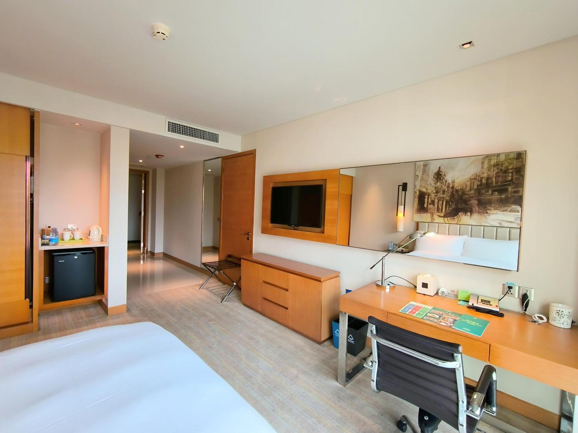 Junluxe Science City-free Shuttle Bus Service To Fair Hotel