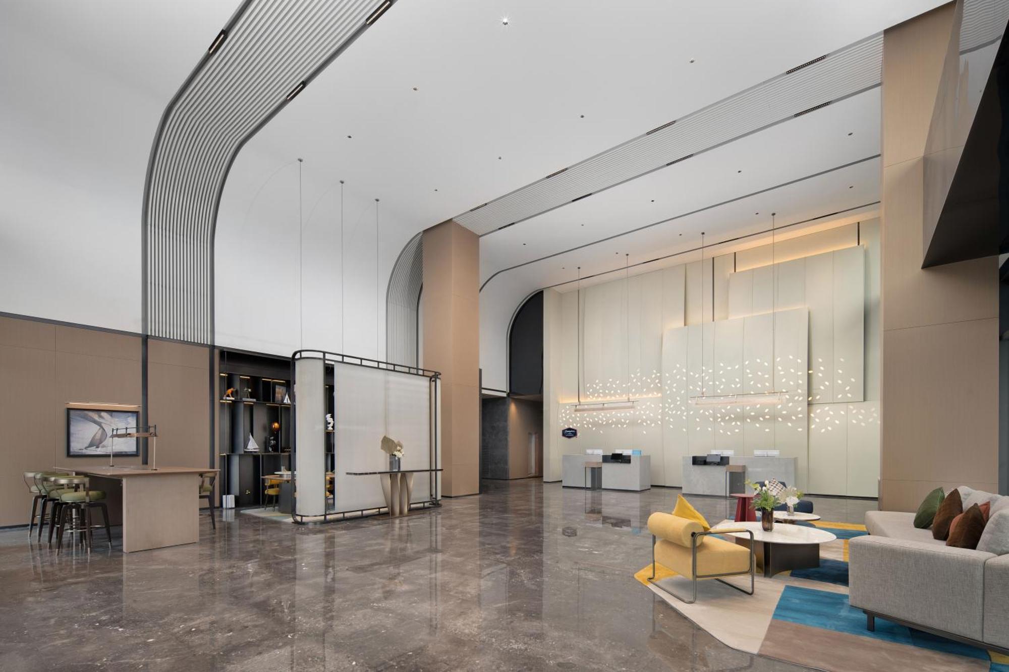 Hotel Hampton By Hilton Huangpu Sports Center 4*