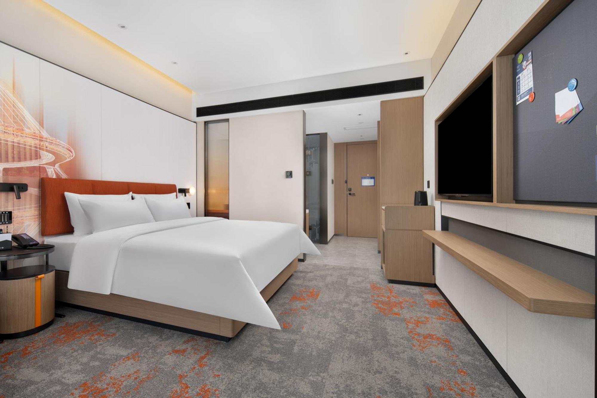 Hotel Hampton By Hilton Huangpu Sports Center 4*
