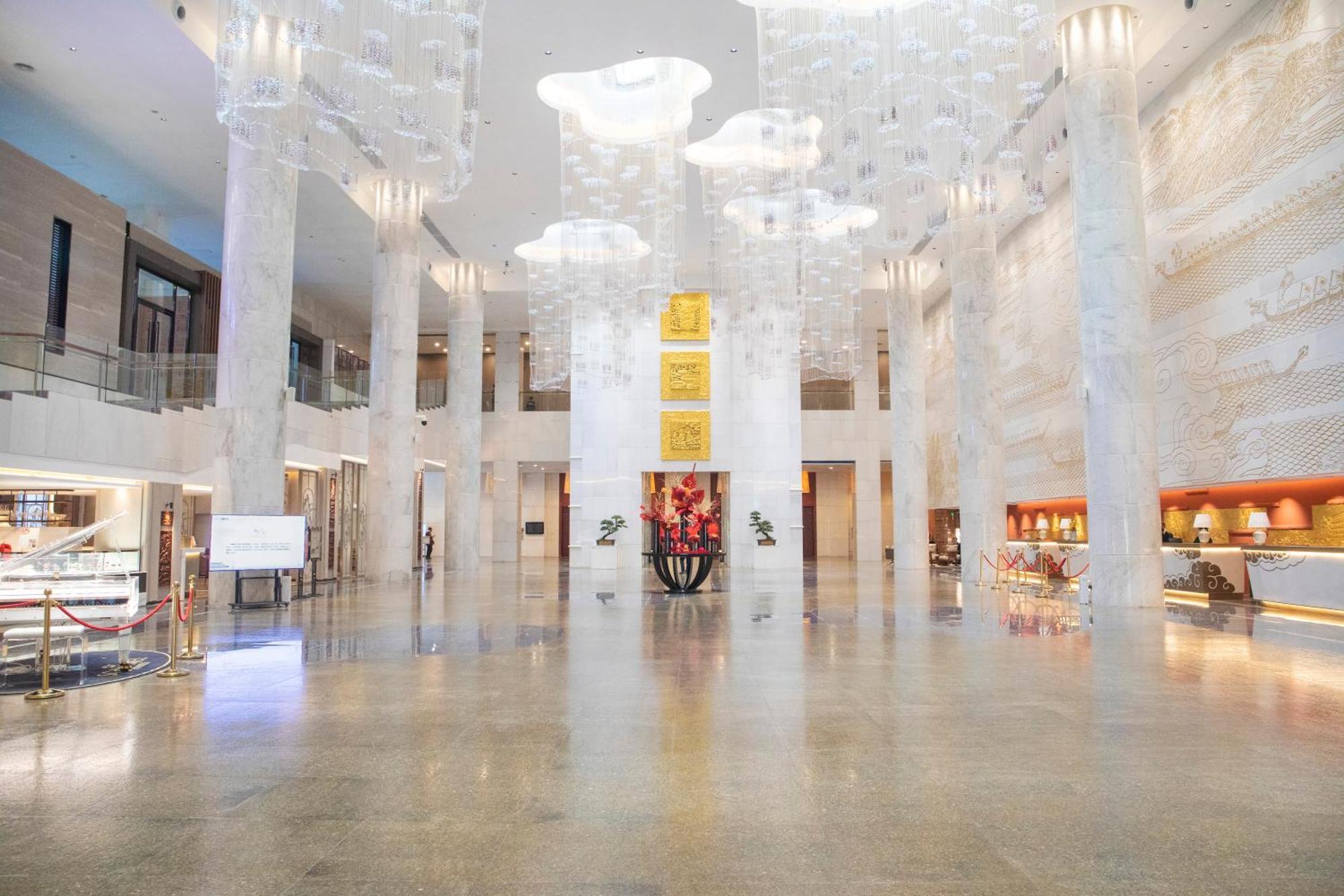 Baiyun International Convention Center 5*