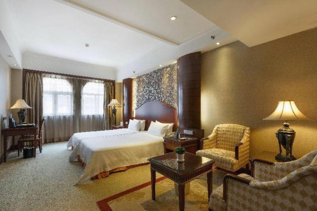 Hotel Grand Palace - Grand Management Group - Free Shuttle Bus To Fair During Fair Period