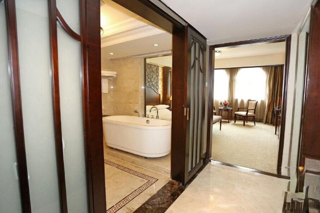 Hotel Grand Palace - Grand Management Group - Free Shuttle Bus To Fair During Fair Period 4*