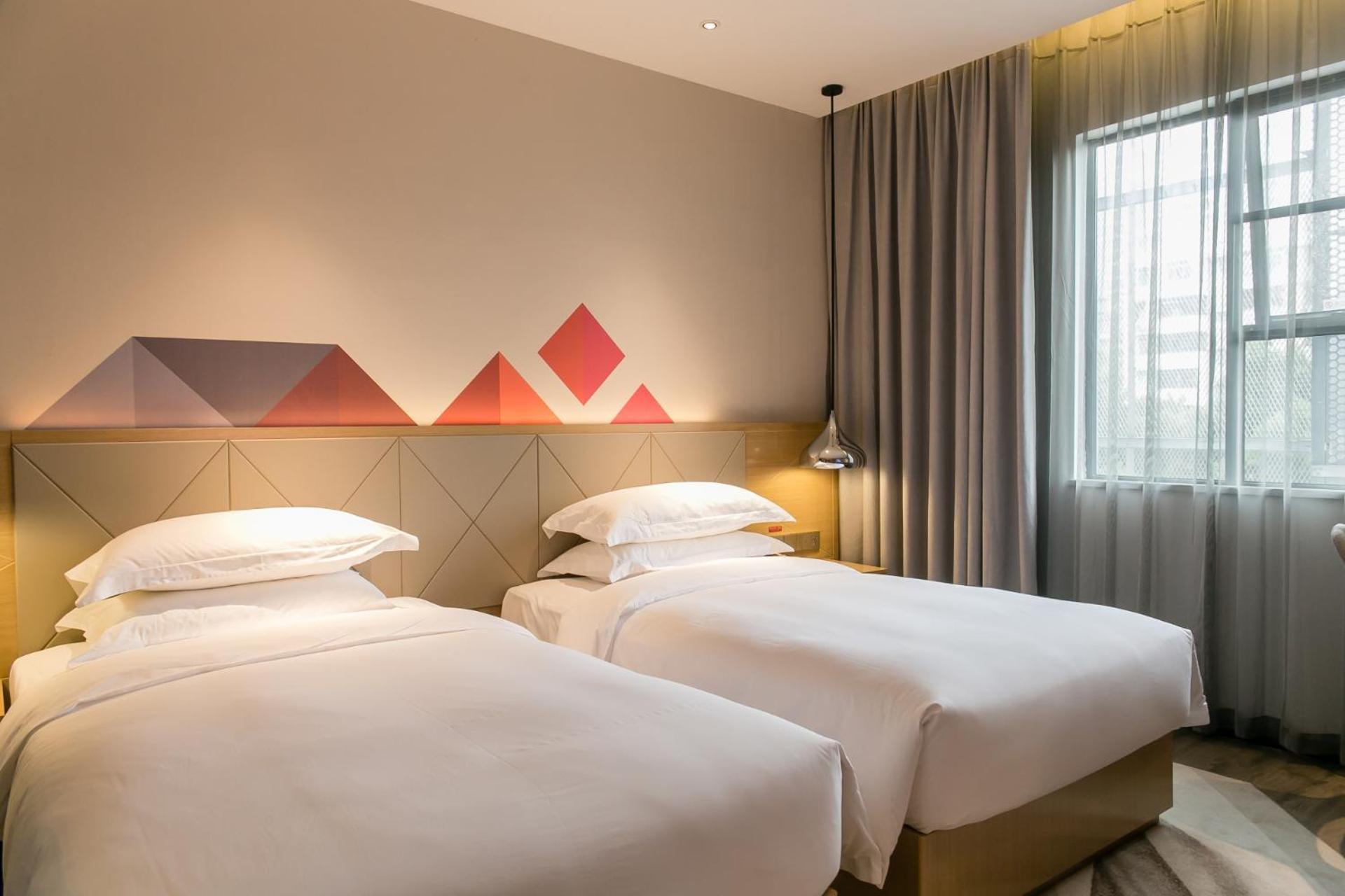 Borrman International Tower Chigang Metro Station Flagship Branch Hotel 4*