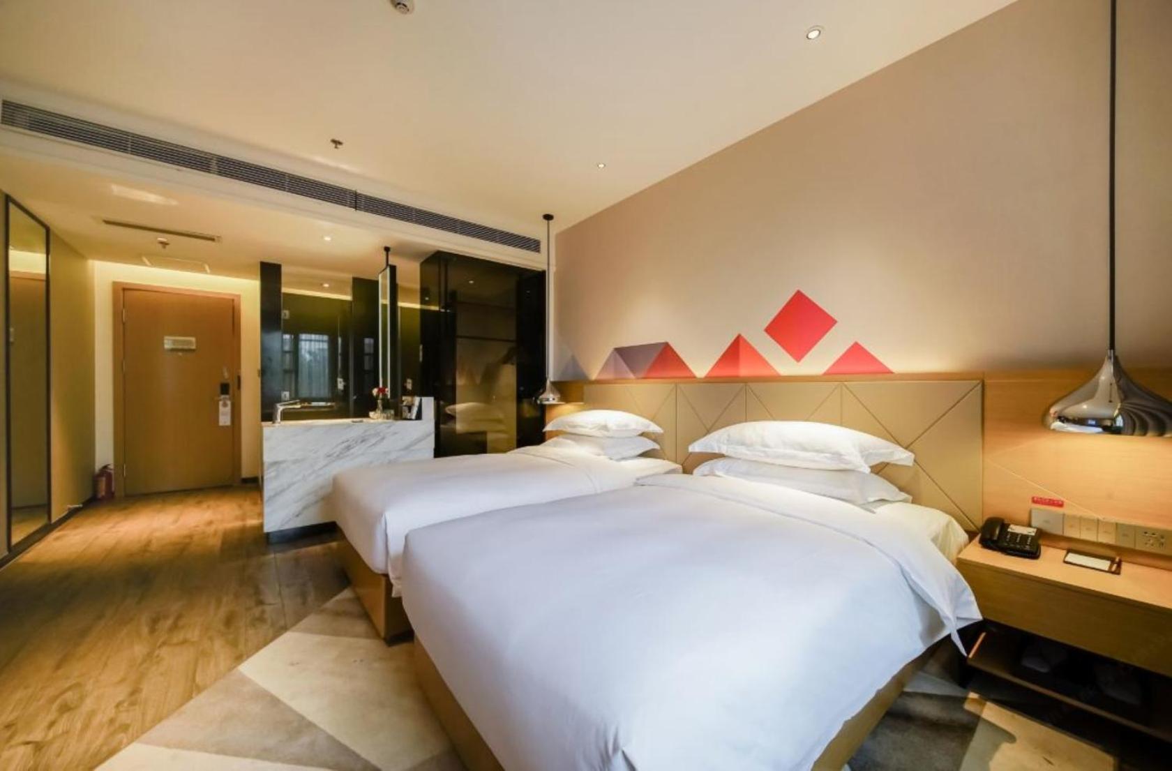 Borrman International Tower Chigang Metro Station Flagship Branch Hotel
