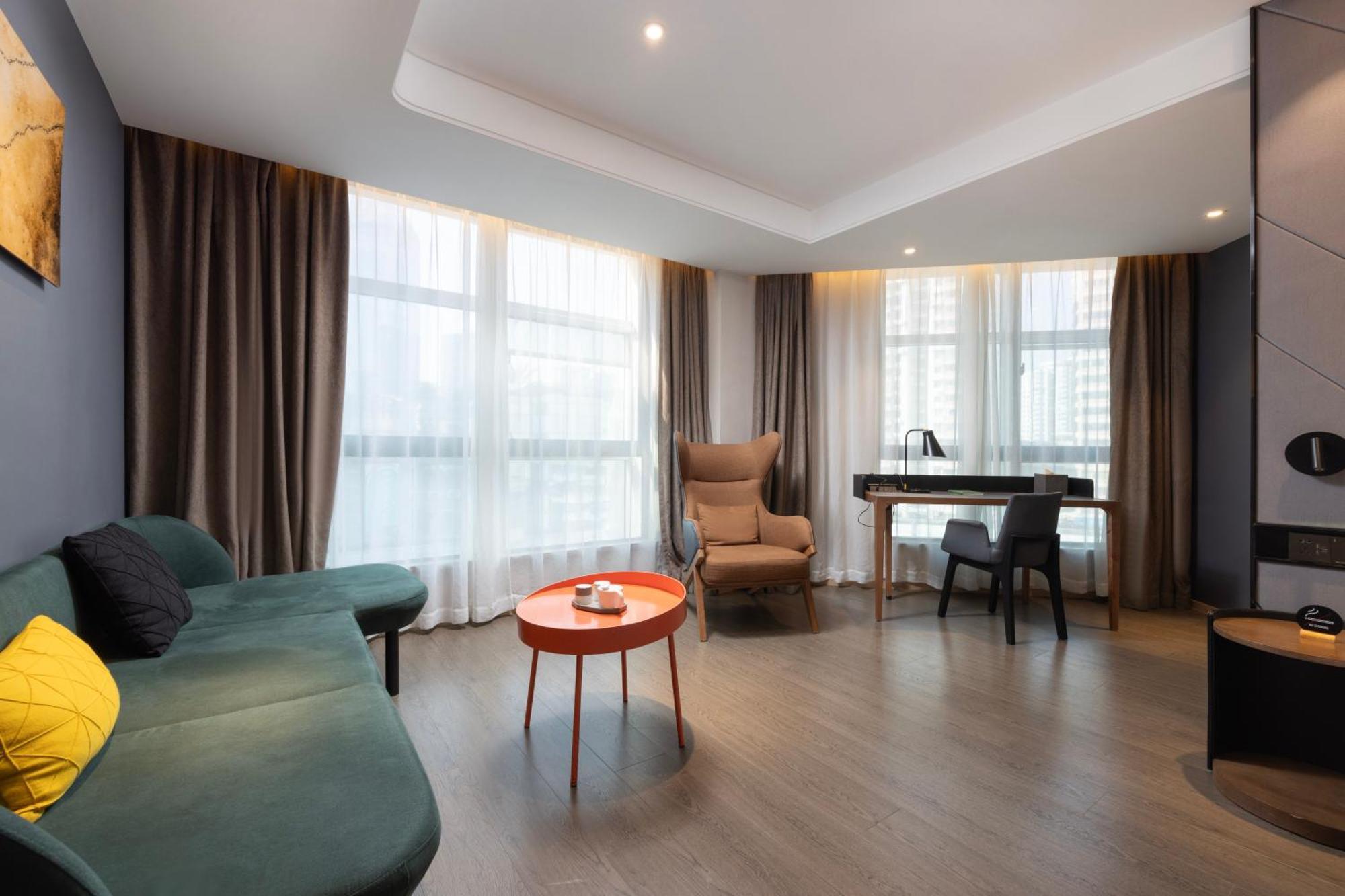Atour Gangding Metro Station Taikoo Hui Tianhe --- Free Shuttle Bus Service Between Fair And During The Fair Hotel 5*