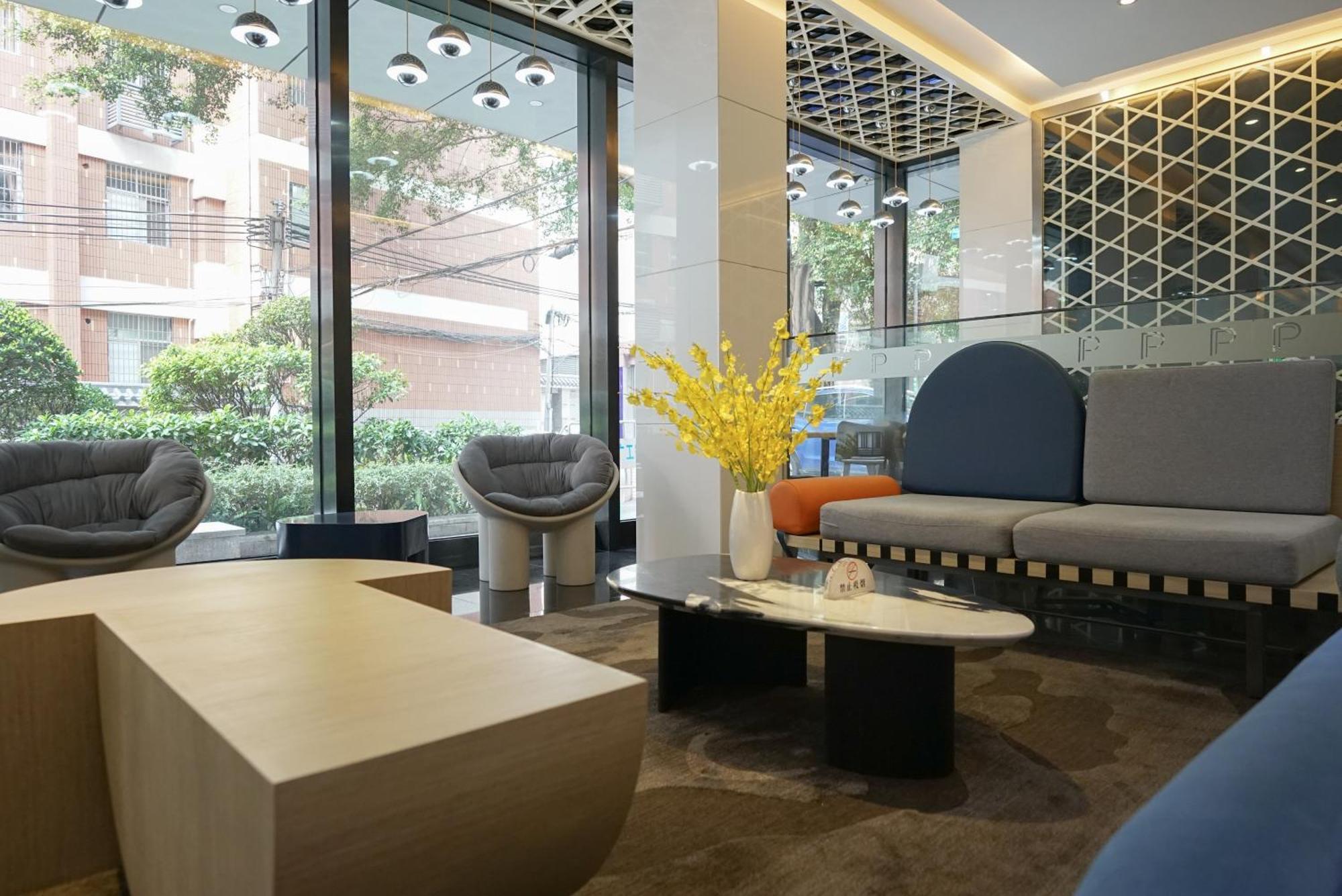 Hotel Paco Ouzhuang Metro Guangzhou-free Shuttle To Fair 4*