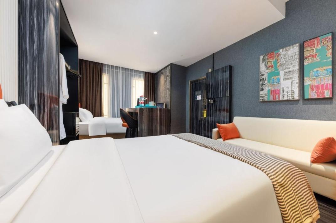 Citynote - Donghu Metro Station Pearl River Night Tour Dashatou Pier Shop Hotel
