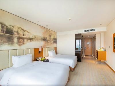Hotel Junluxe Science City-free Shuttle Bus Service To Fair Guangzhou