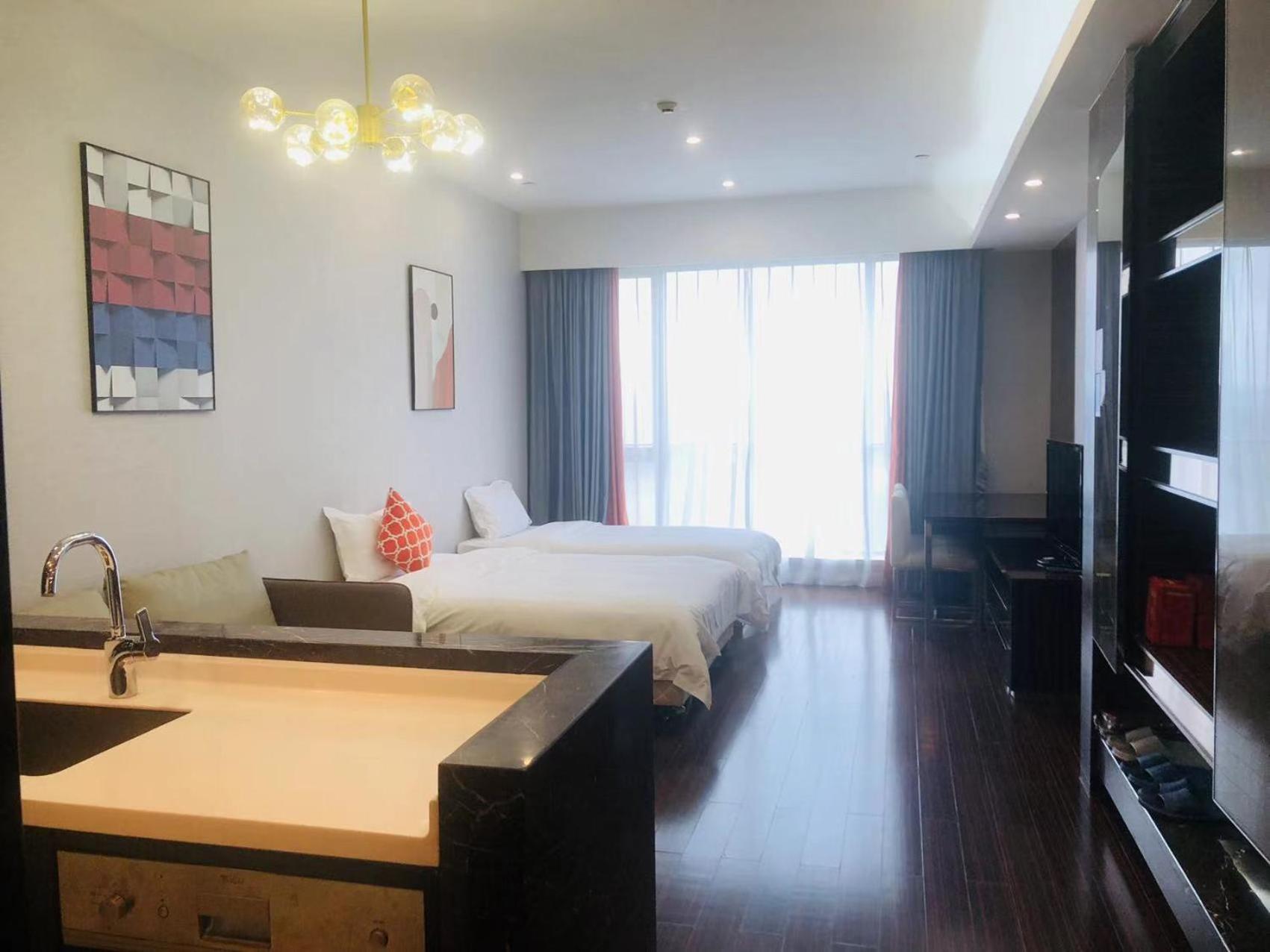 Estay Residence-poly World Trade Center *
