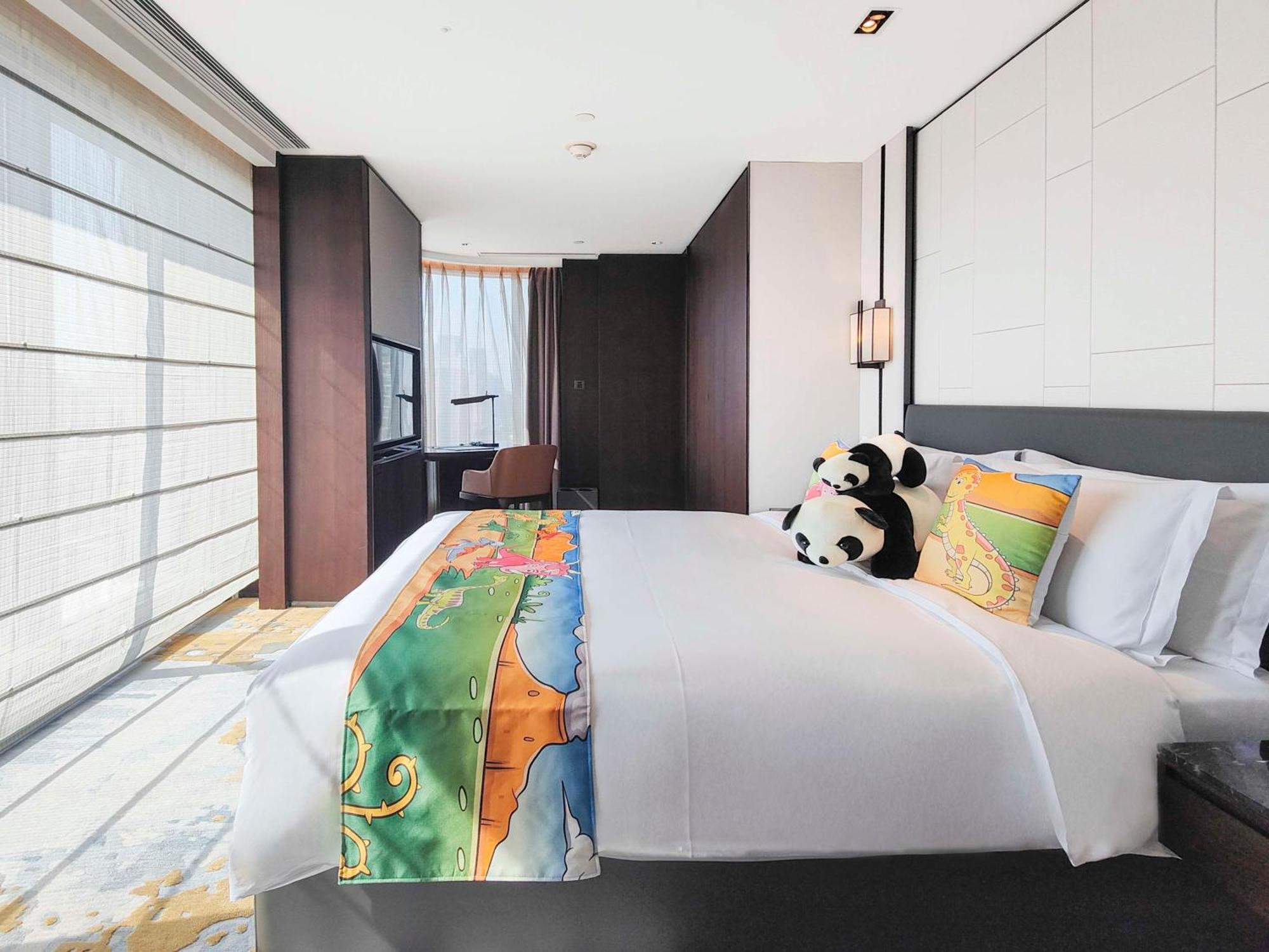 Hotel Kempinski Residences - Free Shuttle Between And Exhibition Center During Fair & Exhibitor Registration Counter