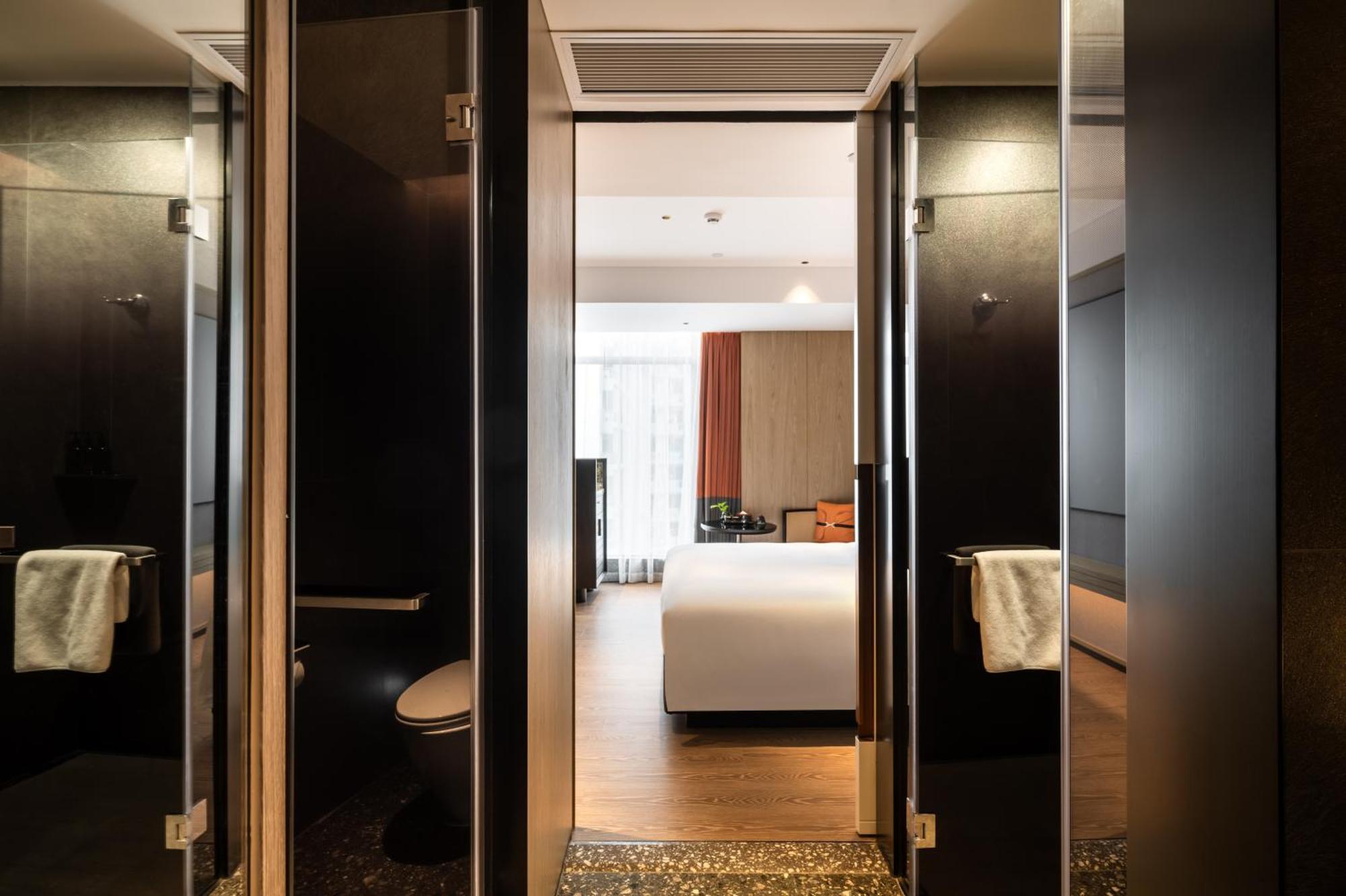 Arthur Luogang Xiangang Metro Guangzhou-free Shuttle Bus For Fair&free Breakfast And Afternoon Tea Hotel