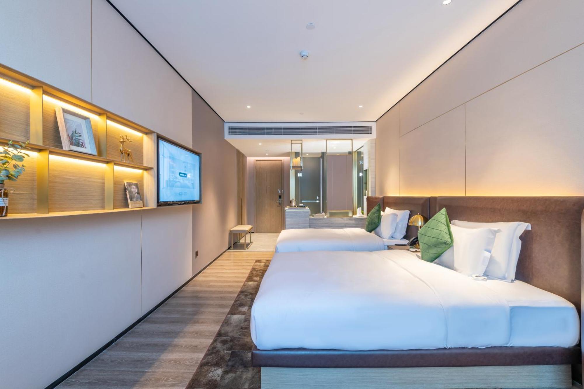 Hotel Echarm International Ouzhuang Metro Station Branch - Free Deliver Service To Fair Complex During Fair Period Guangzhou