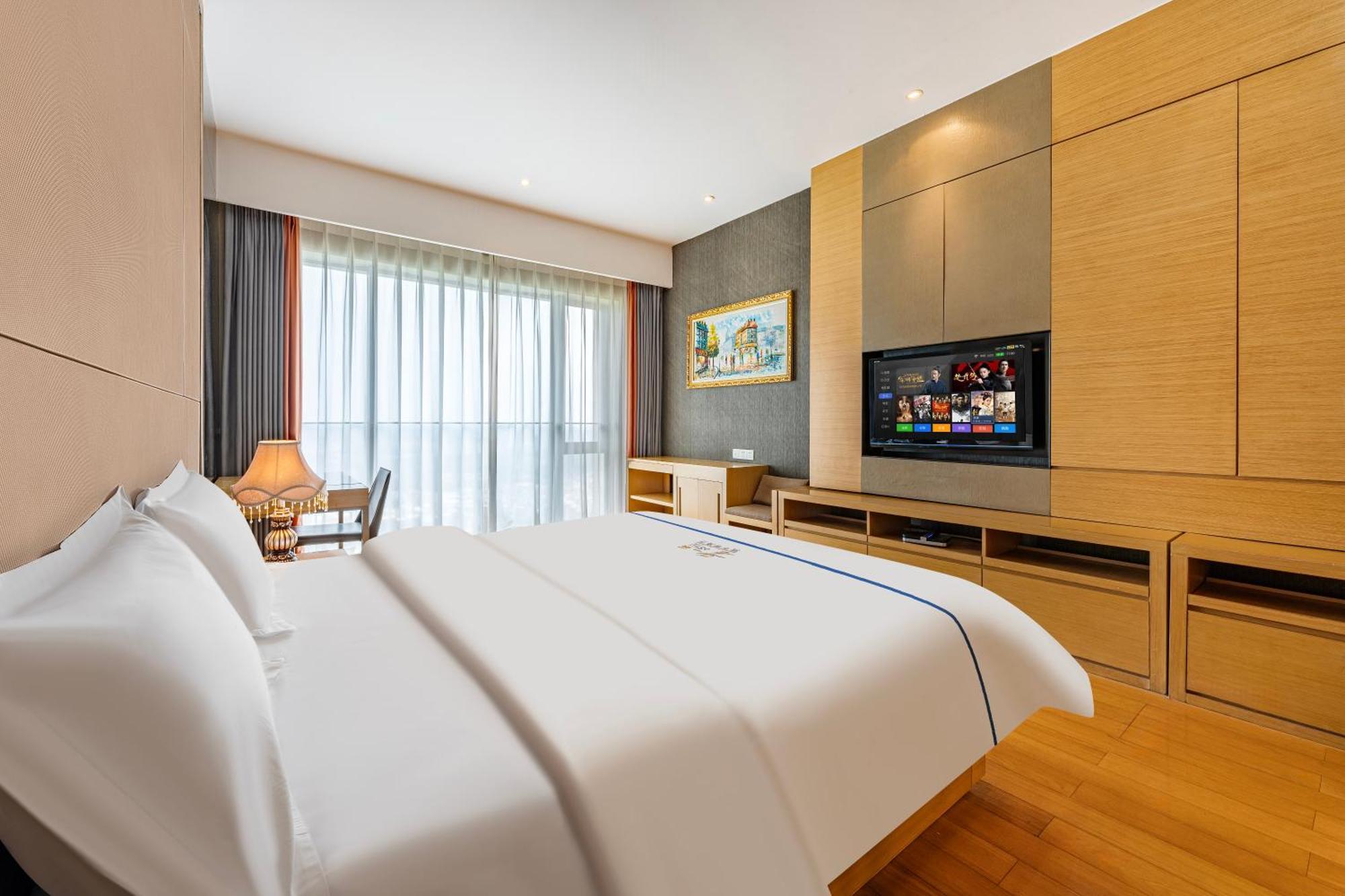 Estay Residence-poly World Trade Center Apartment