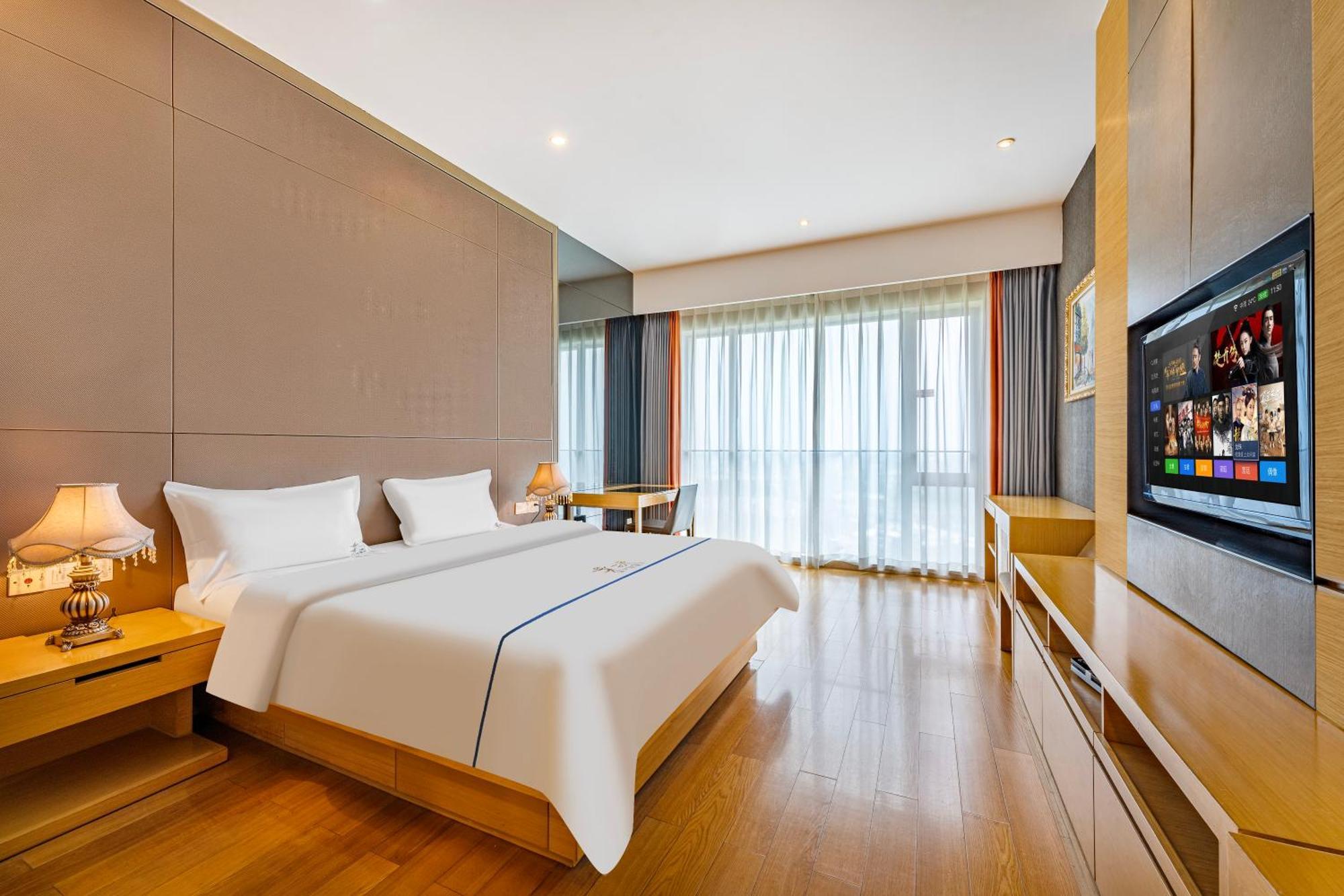 Estay Residence-poly World Trade Center