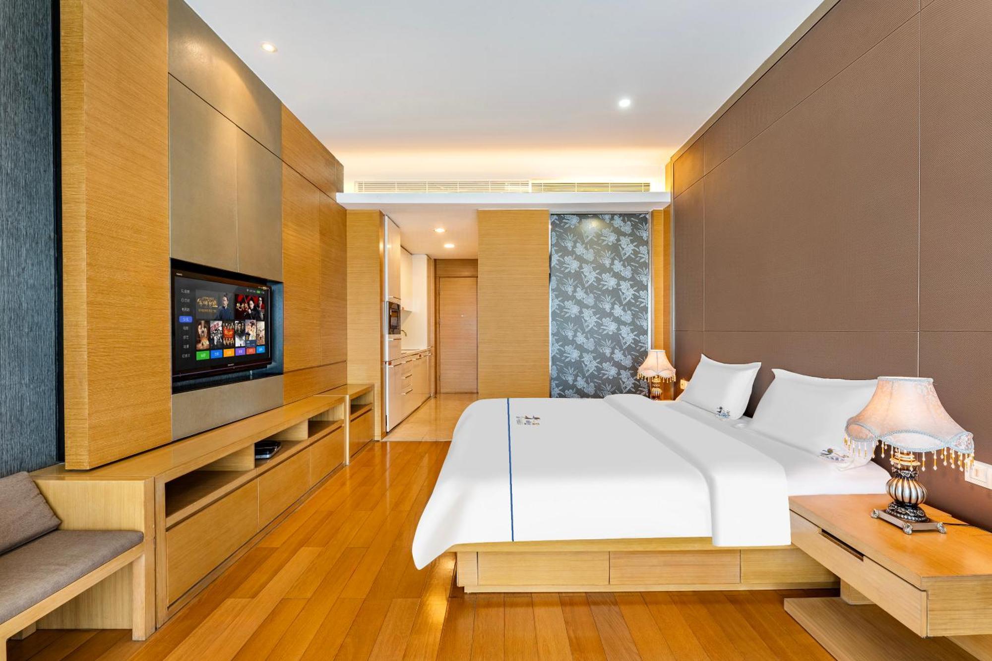 Estay Residence-poly World Trade Center Apartment *