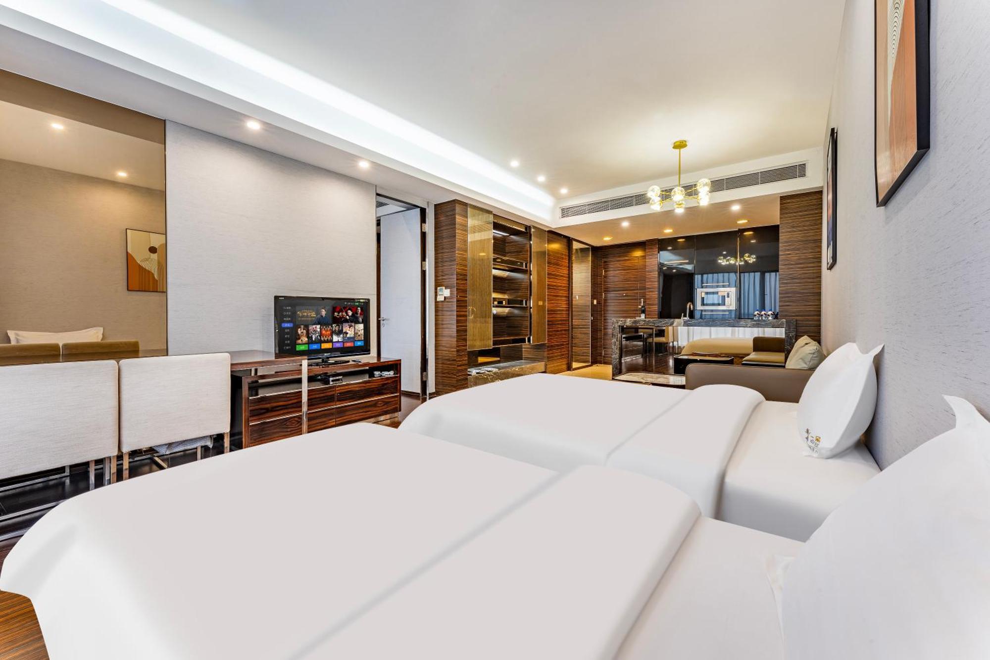 Estay Residence-poly World Trade Center