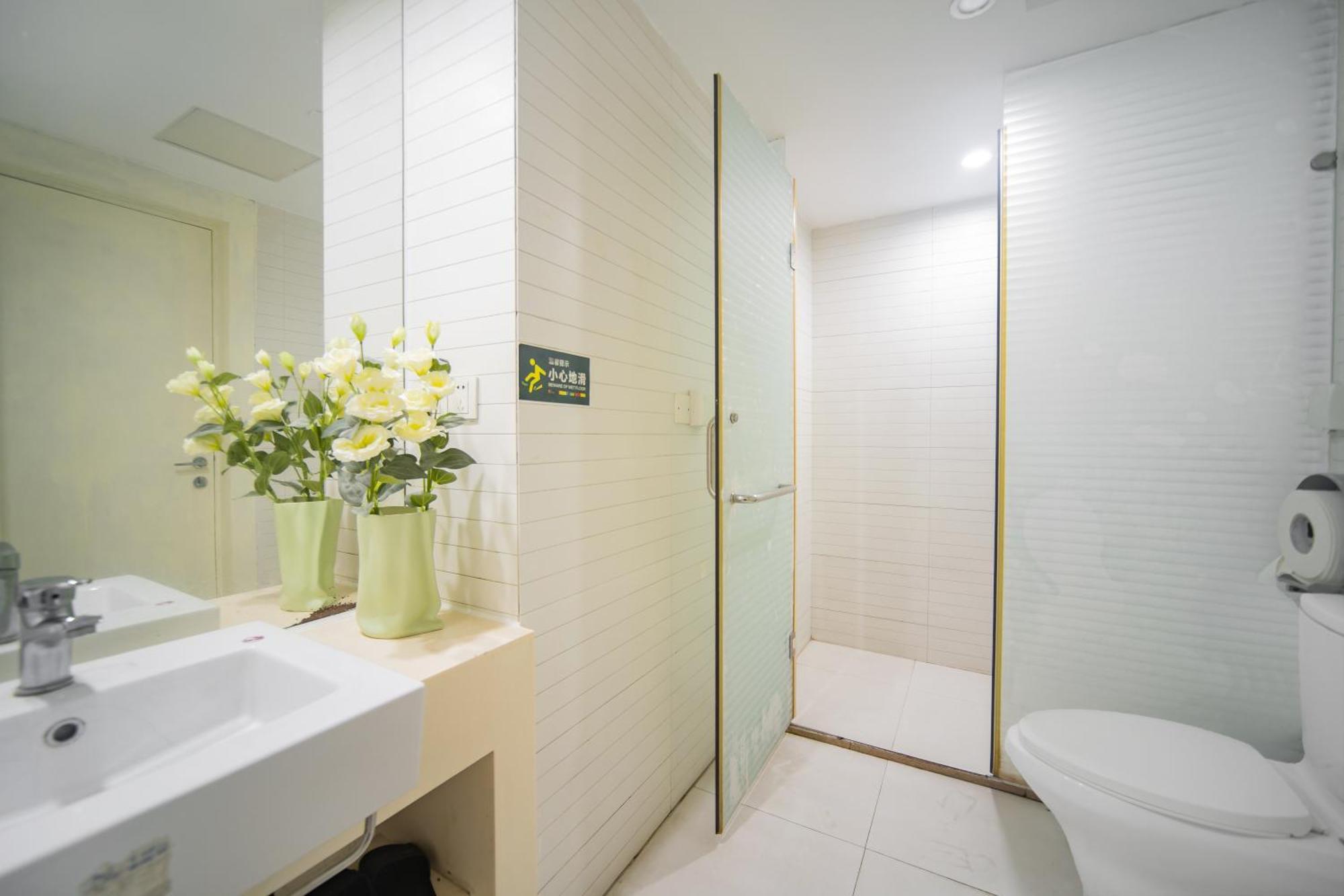 Apartment Lavande International Us Consulate General Zhujiang New Town Metro Branch - Free Shuttle Bus To Fair Complex During Fair Period & Free Vpn Internet Access 3*