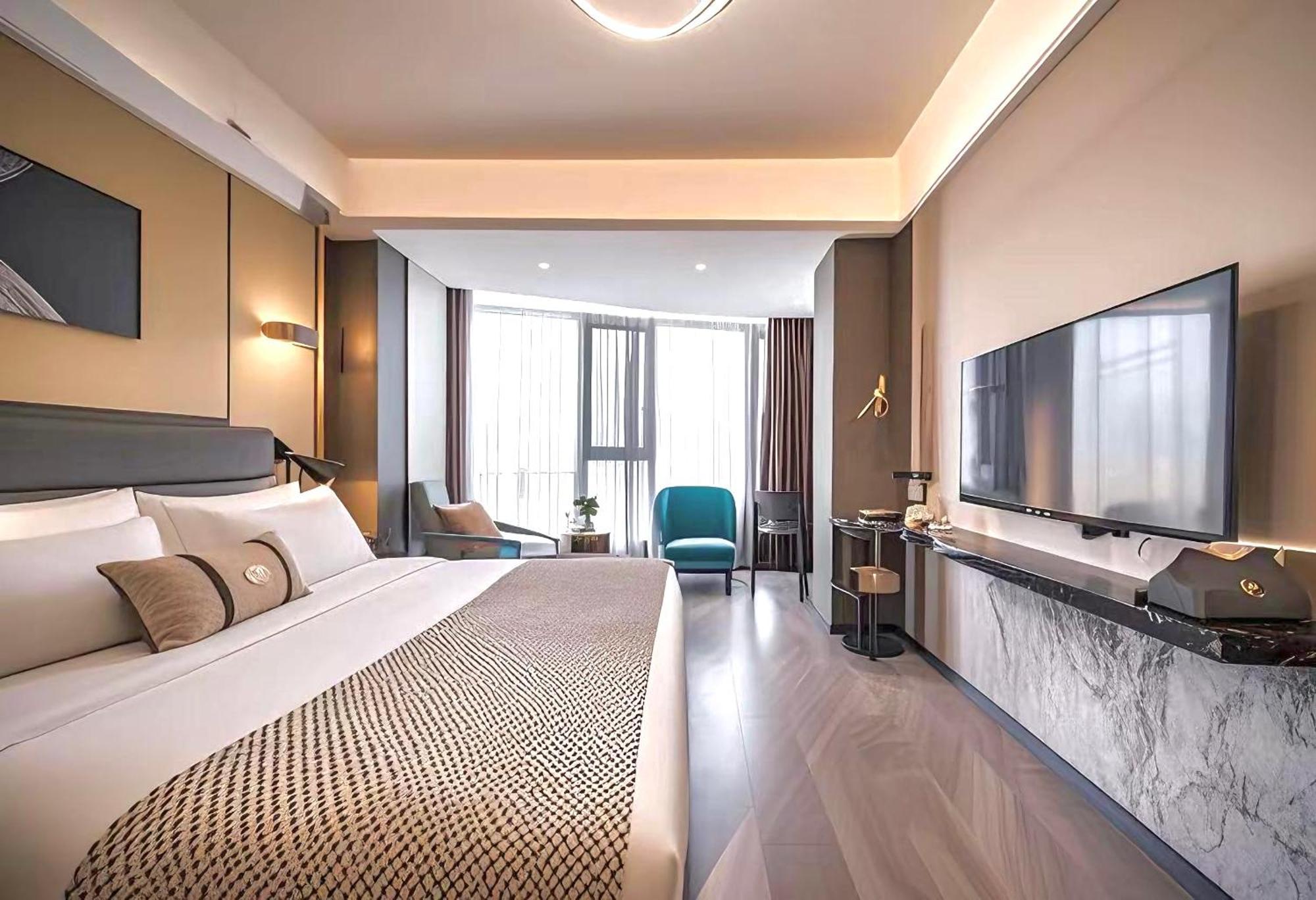 Hotel Yun Jin View - Taikoo Hui Zhujiang New Town Tianhe Sports Center 3*