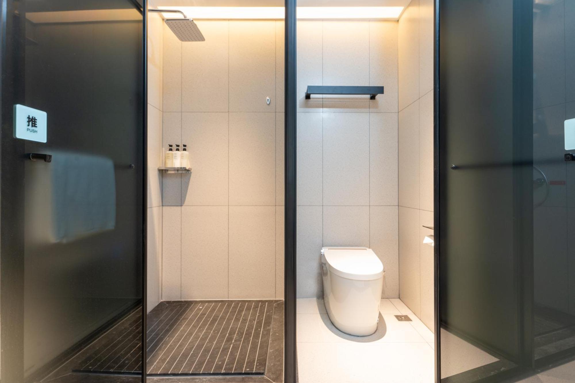 Hotel Echarm International Baiyun International Airport Qingbu Metro Branch - Free Deliver Service To Baiyun International Airport & Free Deliver Service To Fair Complex During Fair Period Guangzhou