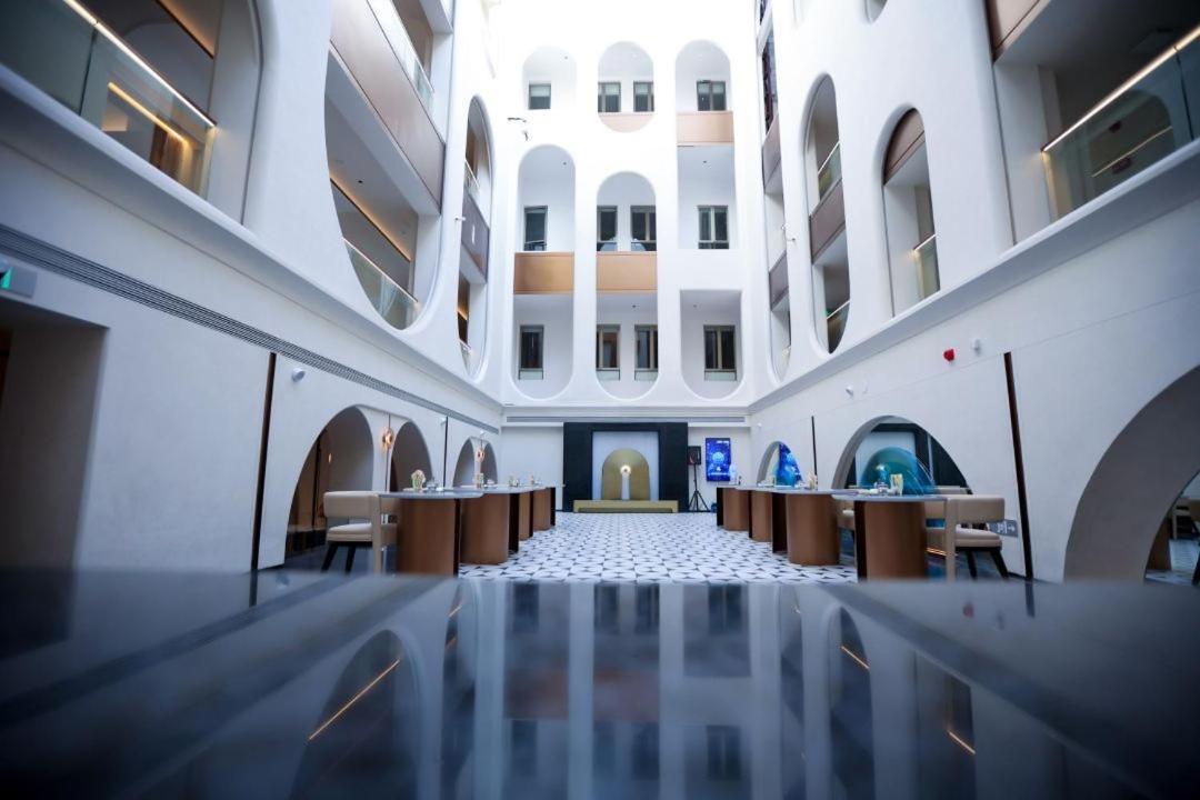 Yee Hotel