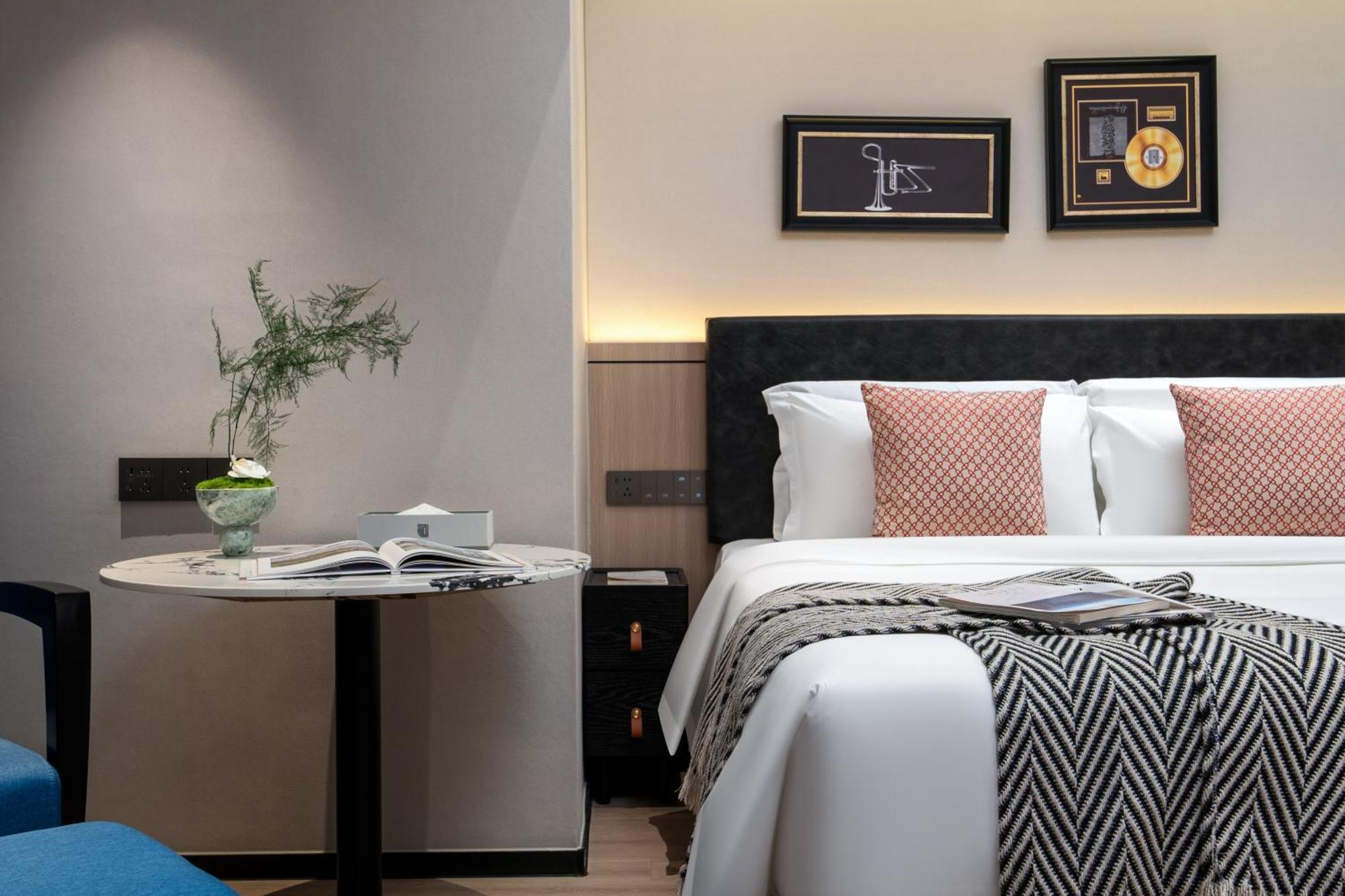 Hotel Presidential Palace - Free Shuttle Bus To Fair Complex During Fair 3*