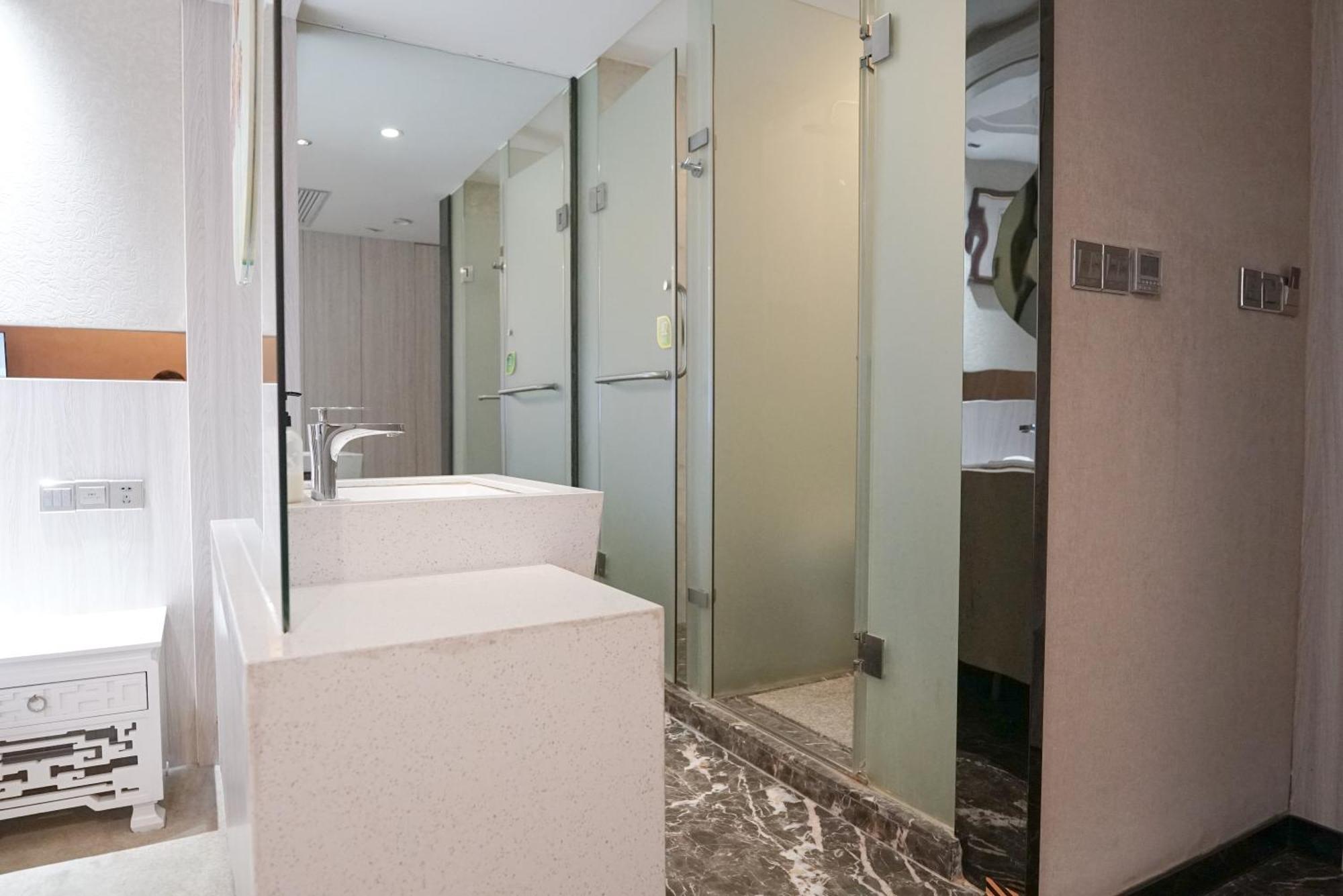 Paco Hotel Tianhe Coach Terminal Metro Satation Guangzhou-Free Shuttle Bus For Canton Fair Hotel Guangzhou
