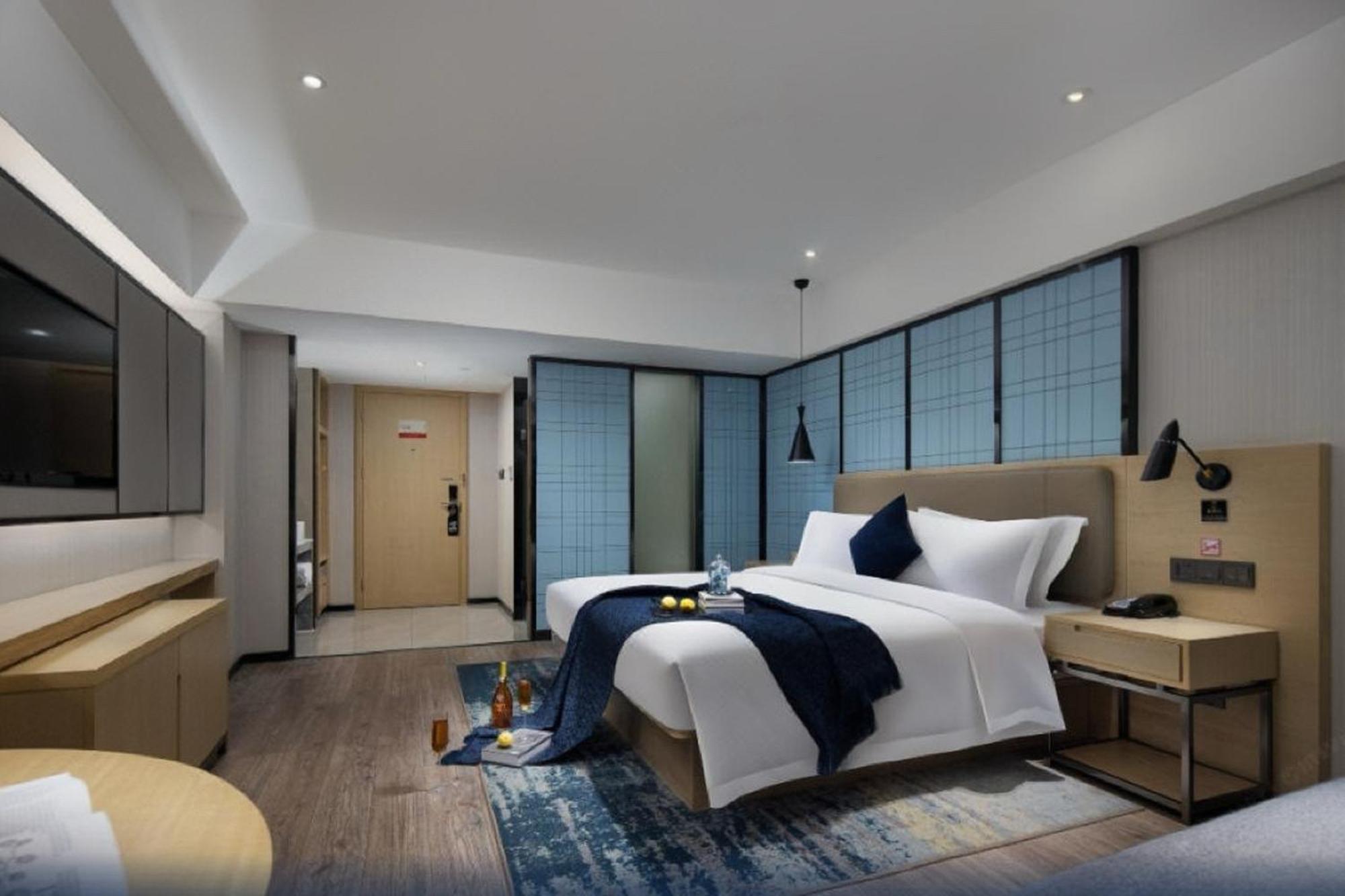 Echarm International Beijing Road Pedestrian Street Tianzi Wharf Branch - Free Shuttle Bus To Fair Complex During Fair Period Hotel 3*
