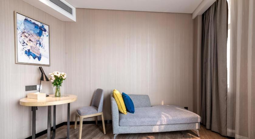 Echarm Jiahe Wanggang Metro Station Hotel 3*