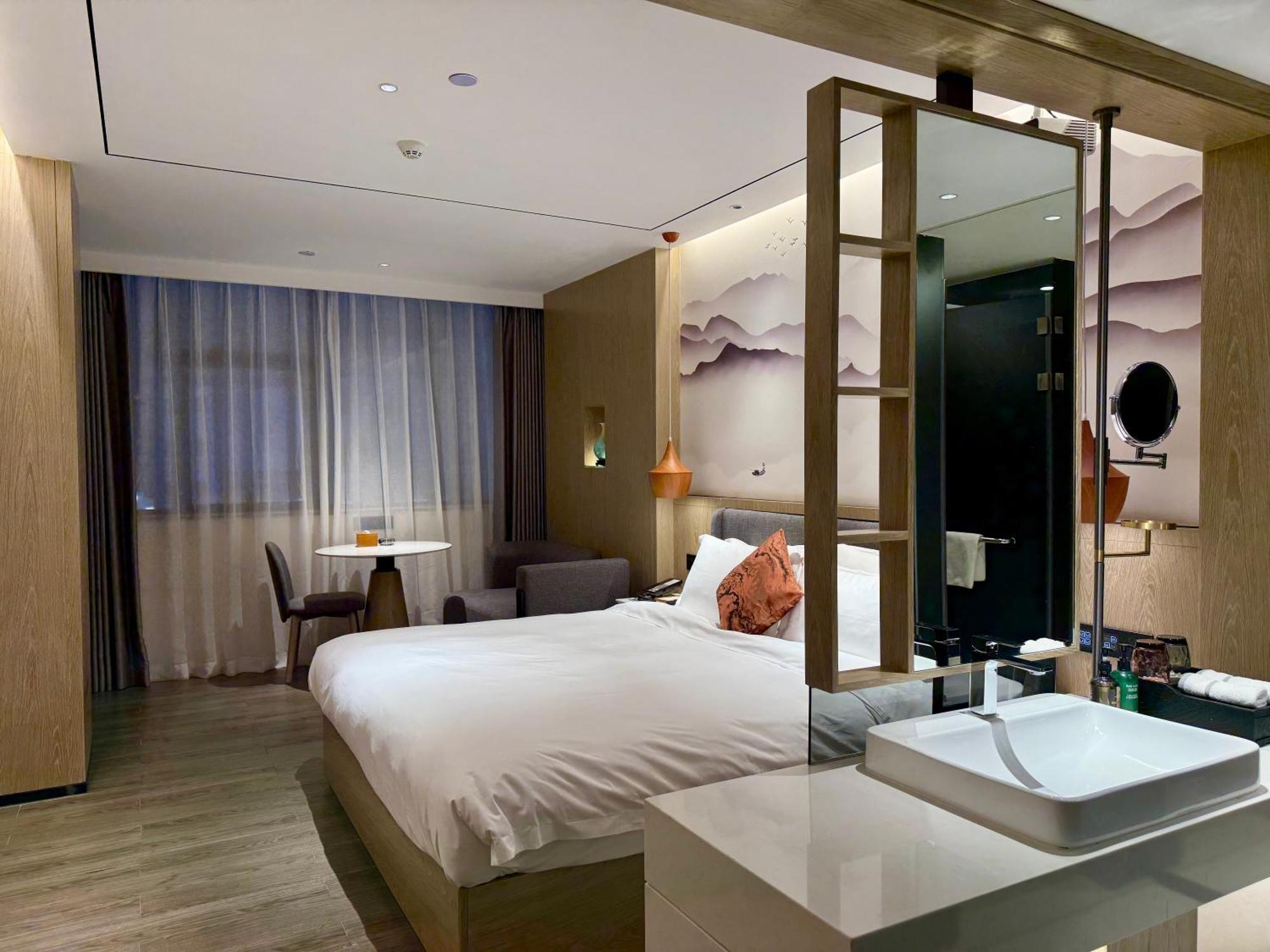 Paco Botanical Garden Metro Guangzhou-free Shuttle Bus For Fair Hotel Canton