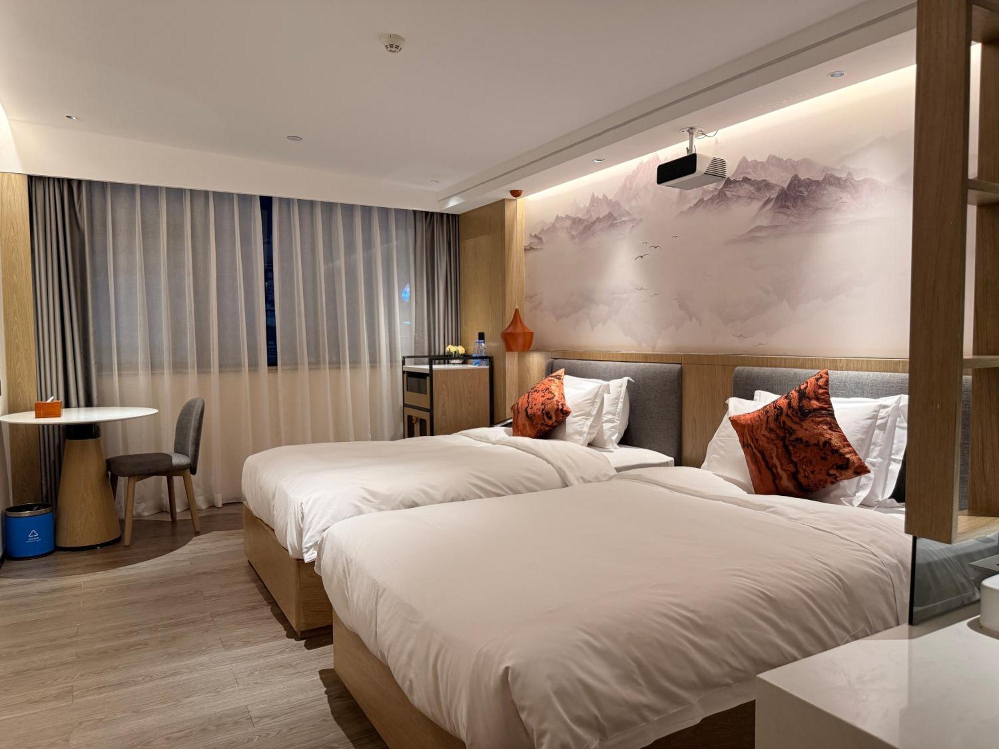 Paco Botanical Garden Metro Guangzhou-free Shuttle Bus For Fair 4*