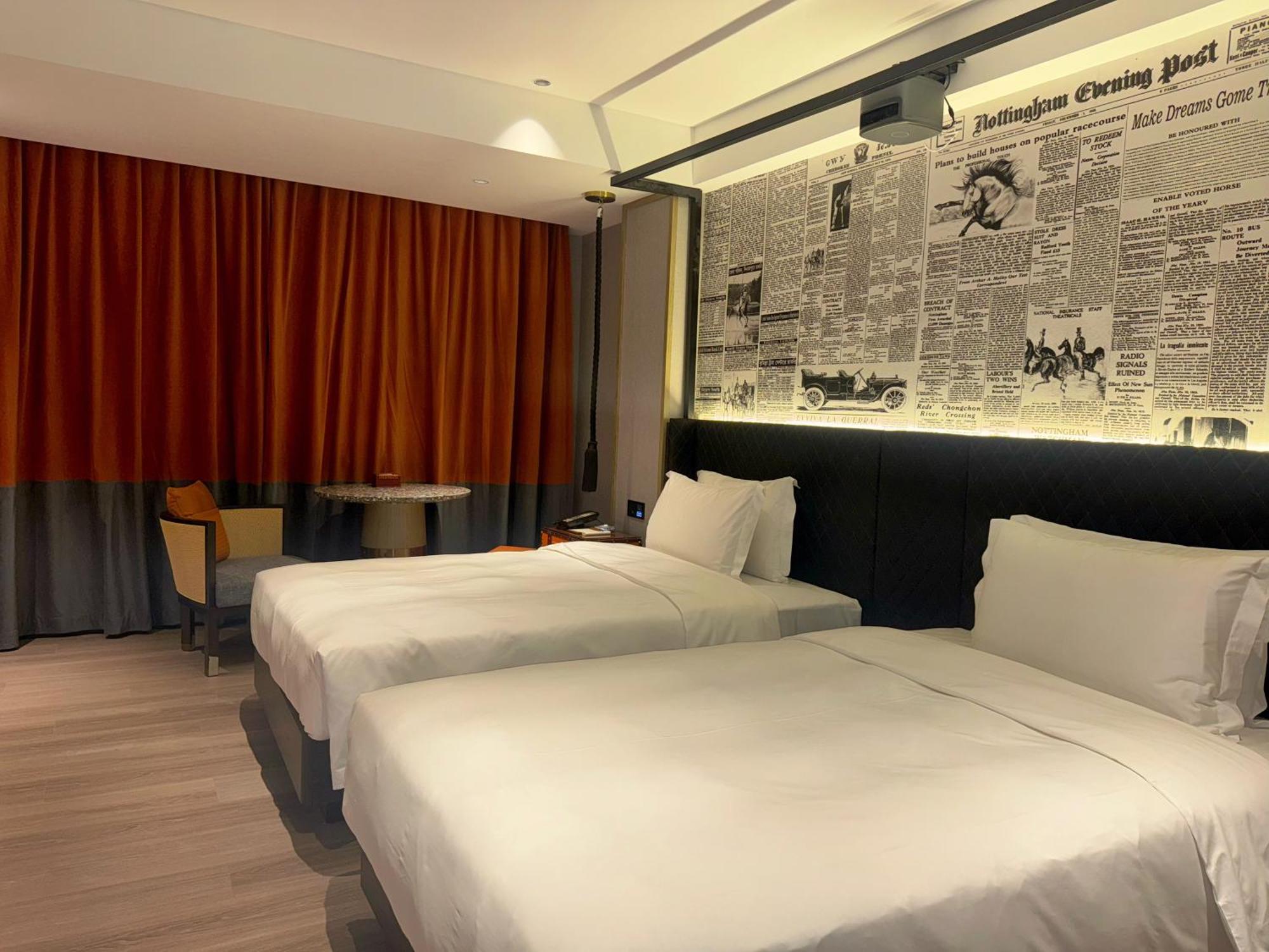 Paco Datang Metro Guangzhou-free Shuttle Bus For Fair 4*