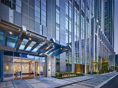 The Ritz-carlton,