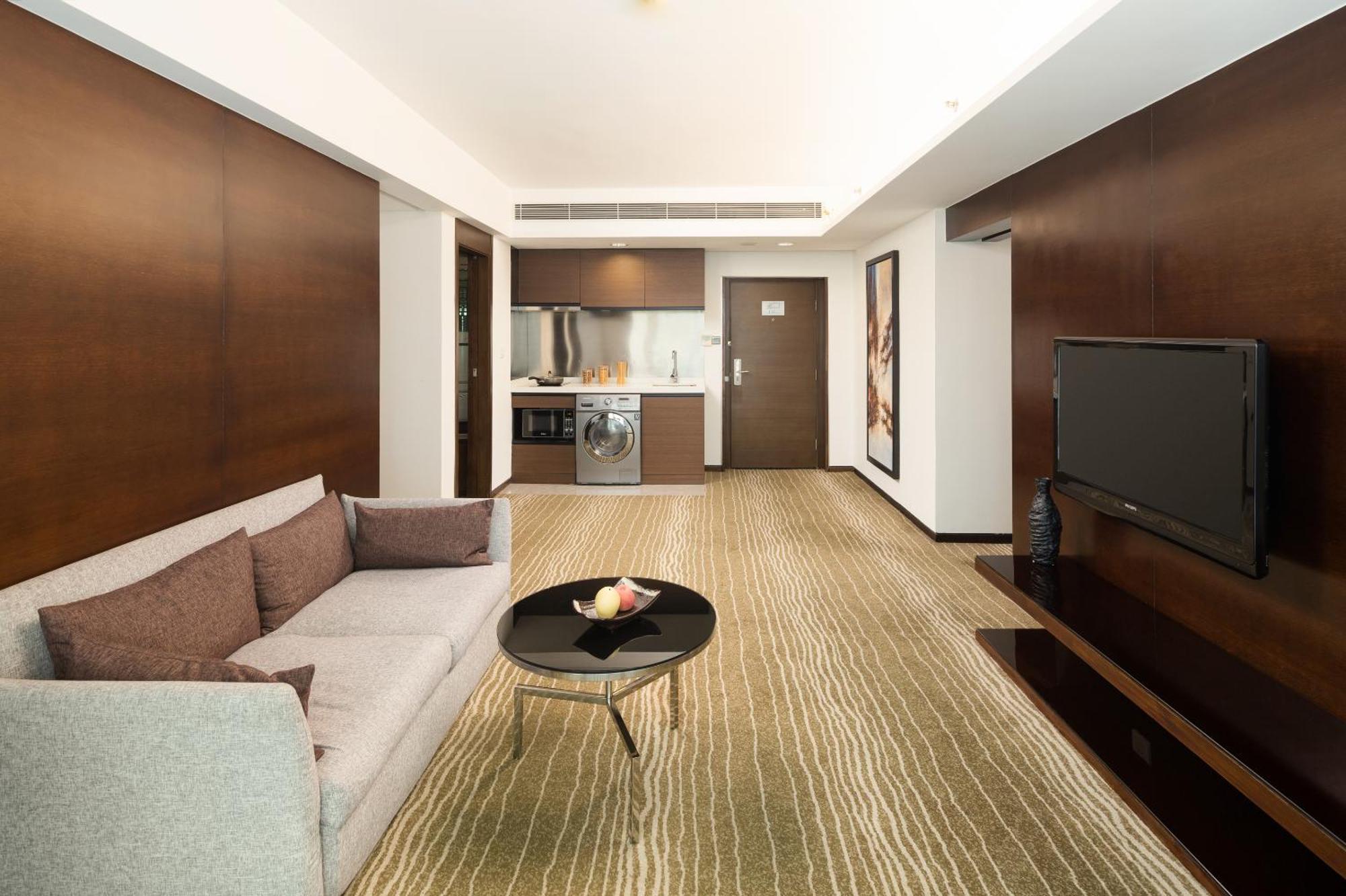 Yuwa Hotel 4*