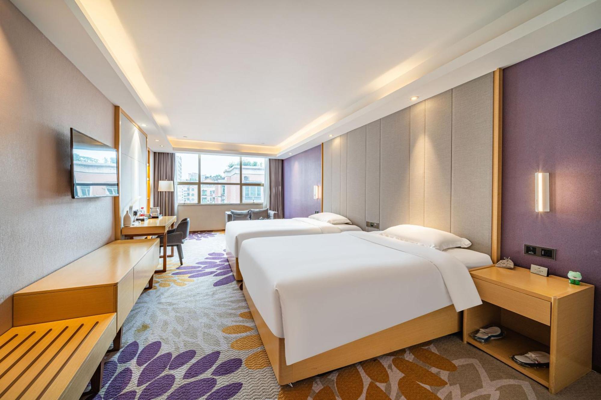Hotel Echarm International Baiyun International Airport Huadu Plaza Branch - Free Deliver Service To Baiyun International Airport & Free Deliver Service To Fair Complex During Fair Period 4*