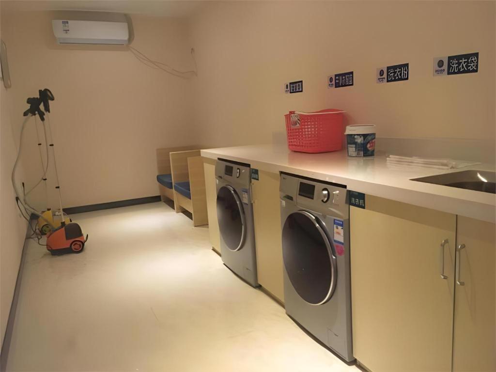 Hotel Comfort Renhe Metro Station Huatong Plaza