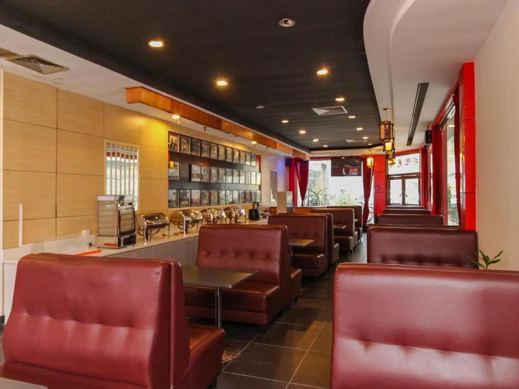 Shenggao Dongpu Branch Hotel 3*
