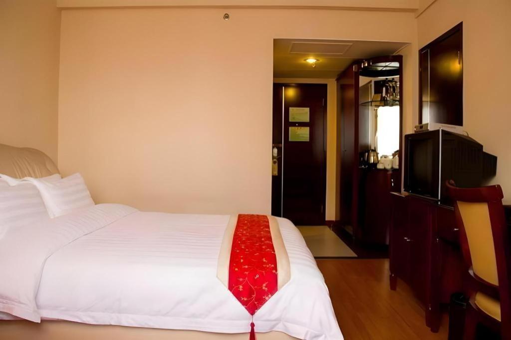 Gondola Taikoo Hotel 4*