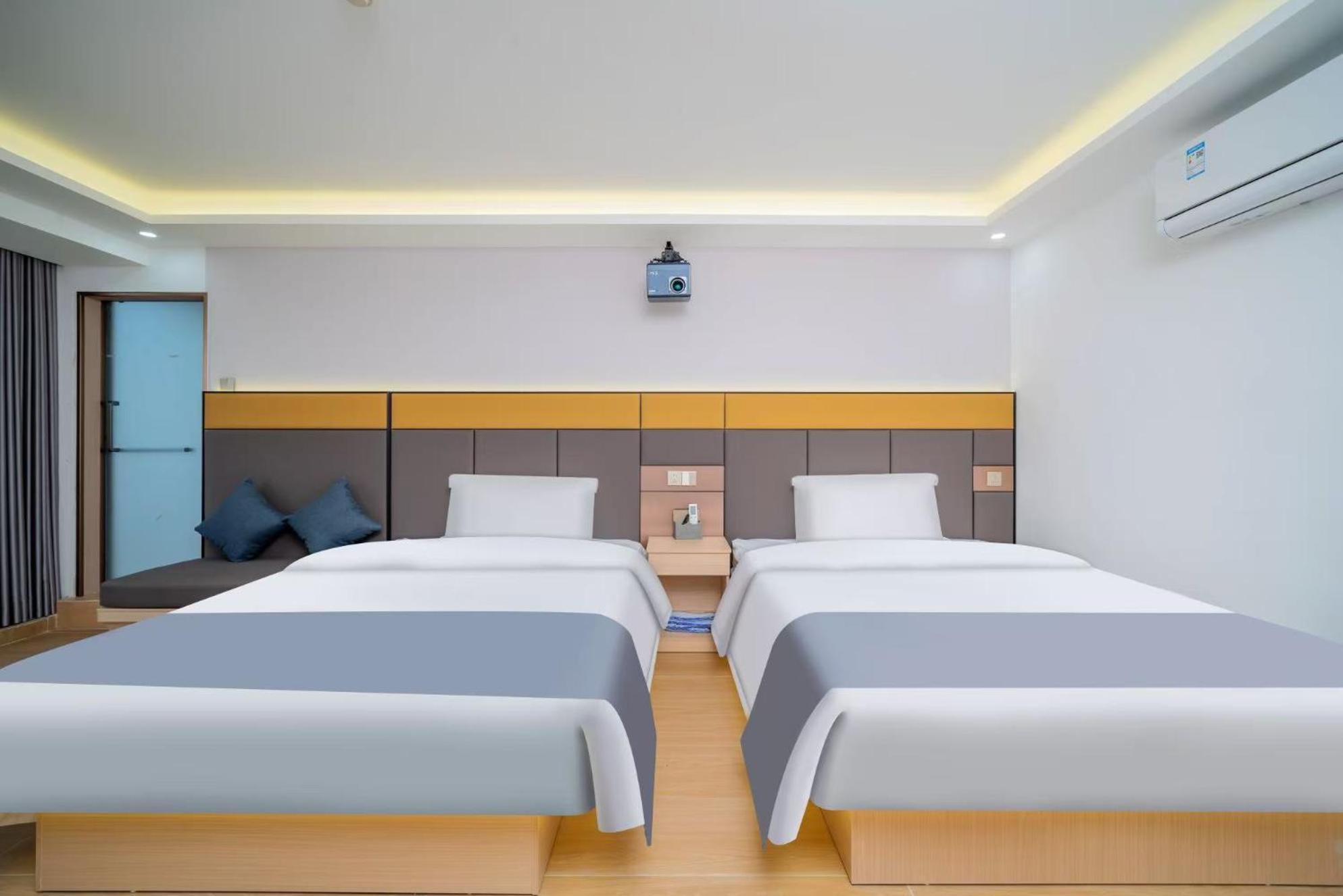 Shengmeiya Hotel-line8 Pazhou Stn Entrance D-walking Distance To Fair *
