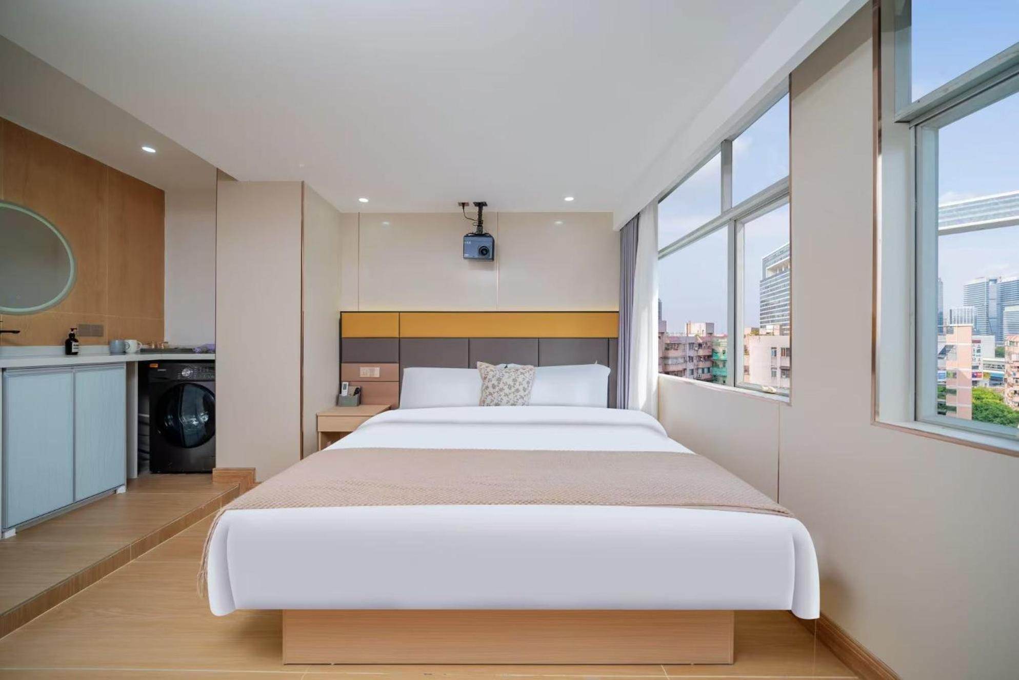Shengmeiya Hotel-line8 Pazhou Stn Entrance D-walking Distance To Fair Apartamento *