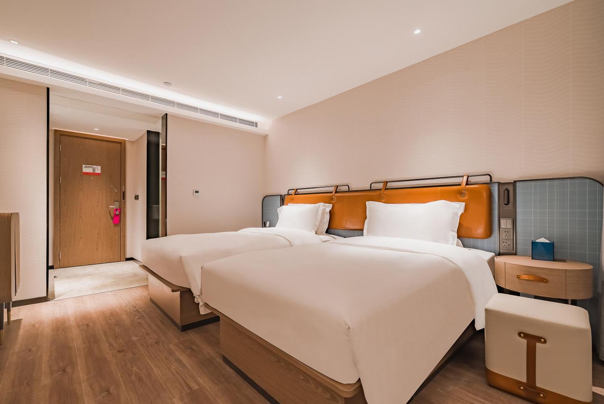 Echarm International South Railway Station Zhongcun Metro Station Branch - Free Shuttle Bus To Fair Complex During Fair Period Hotel Canton