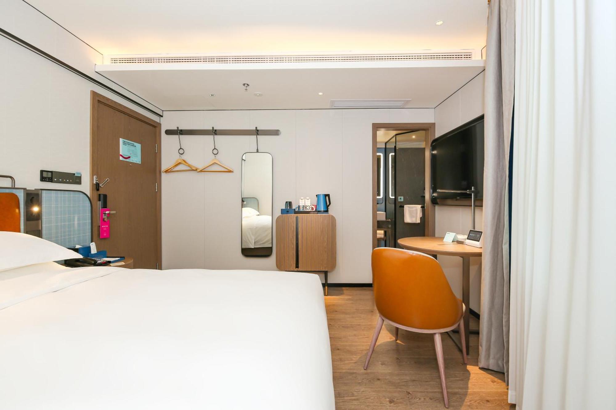 Hotel Echarm International South Railway Station Zhongcun Metro Station Branch - Free Shuttle Bus To Fair Complex During Fair Period