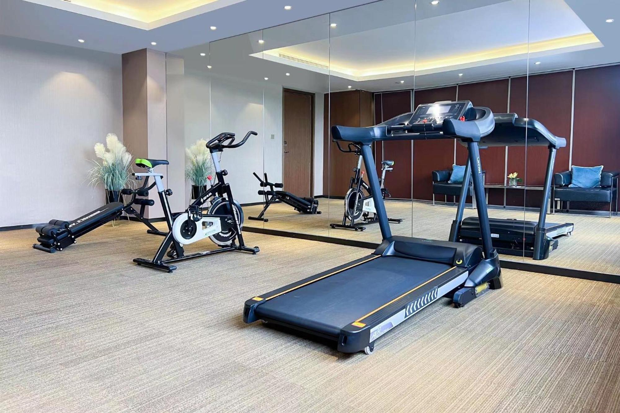 Yizhi - Zhujiang New Town Huashi Subway Station Branch Hotel