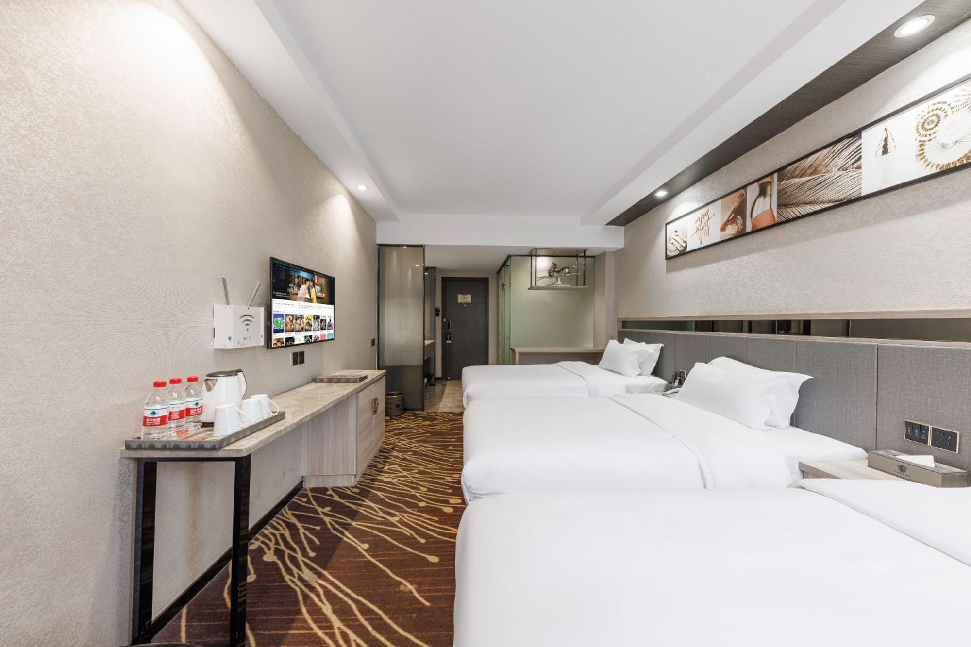 Fuhao Hotel 4*