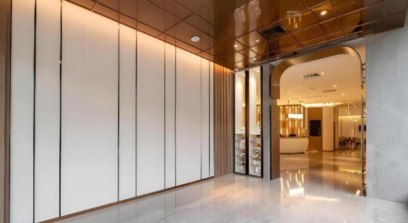 Echarm Tianpingjia Metro Station 520 Information Port 3*