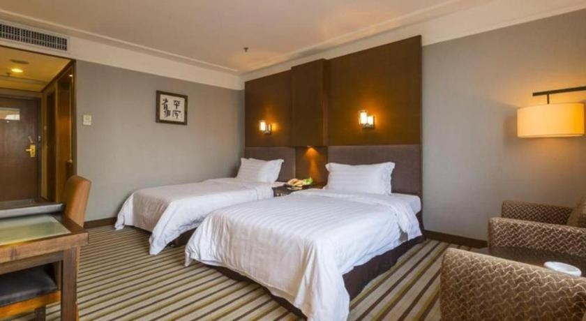 Poly Hotel 4*